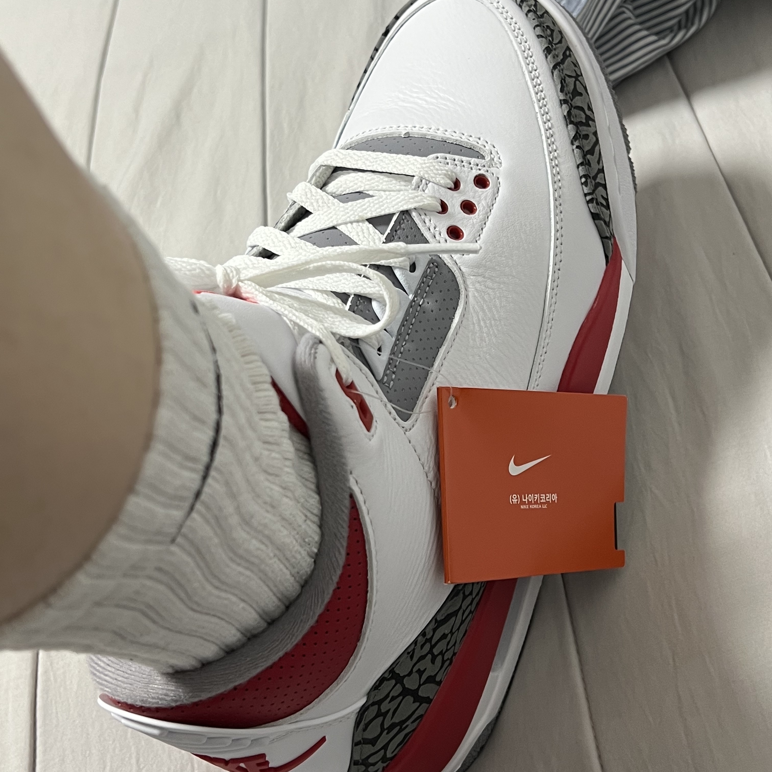 Jordan 3 Retro Fire Red 2022 착용 스타일 - 1