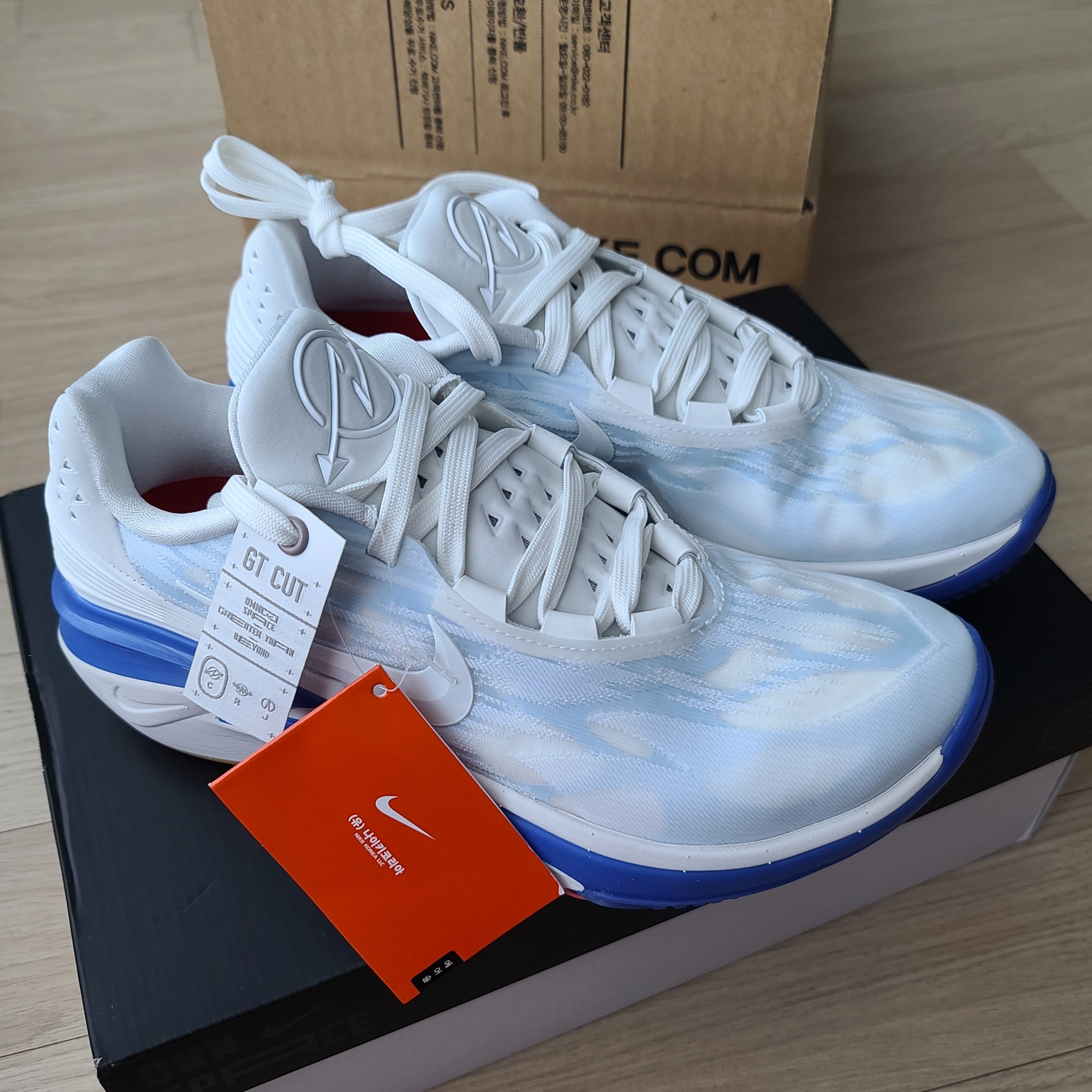 Nike Air Zoom GT Cut 2 Summit White 착용 스타일 - 1