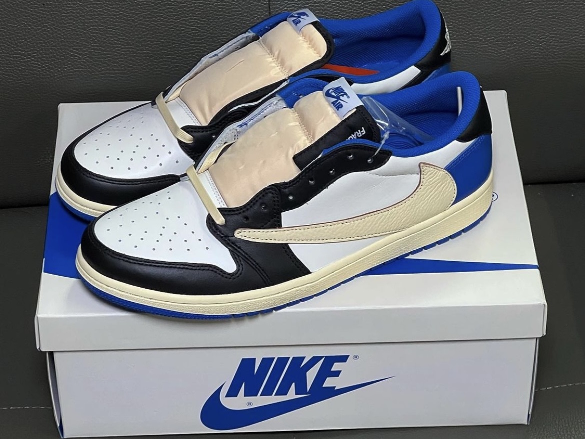Jordan 1 x Travis Scott x Fragment Retro Low OG SP Military Blue 착용 스타일