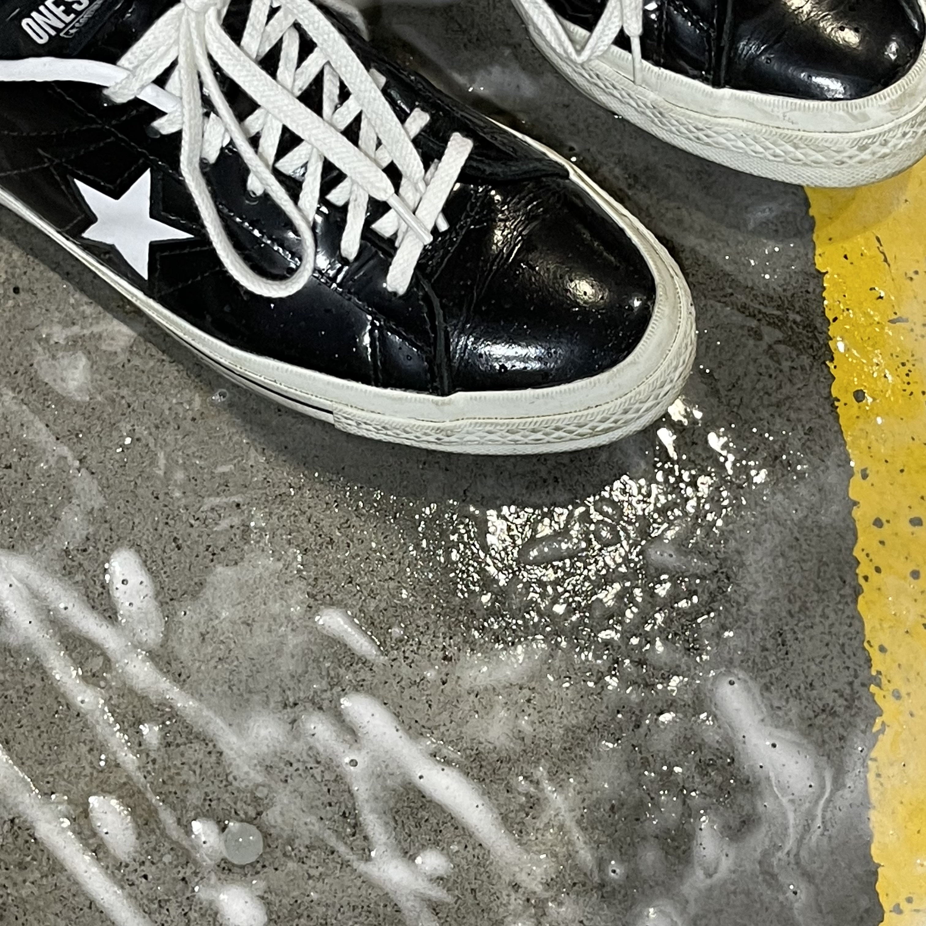Converse One Star Ox HanByeol Black 착용 스타일 - 1