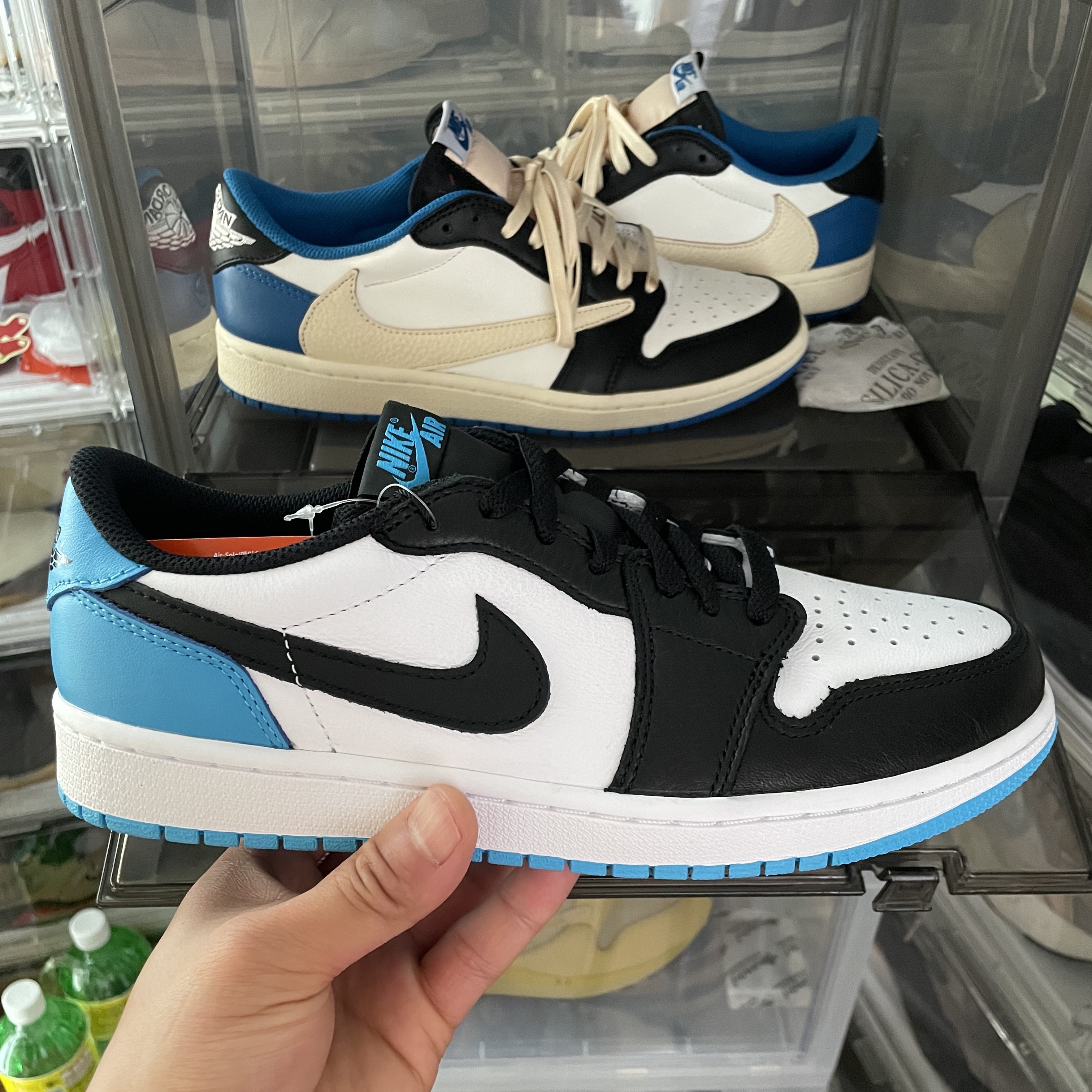 Jordan 1 Retro Low OG Black and Dark Powder Blue, Jordan 1 Retro High Obsidian UNC 착용 스타일 - 2