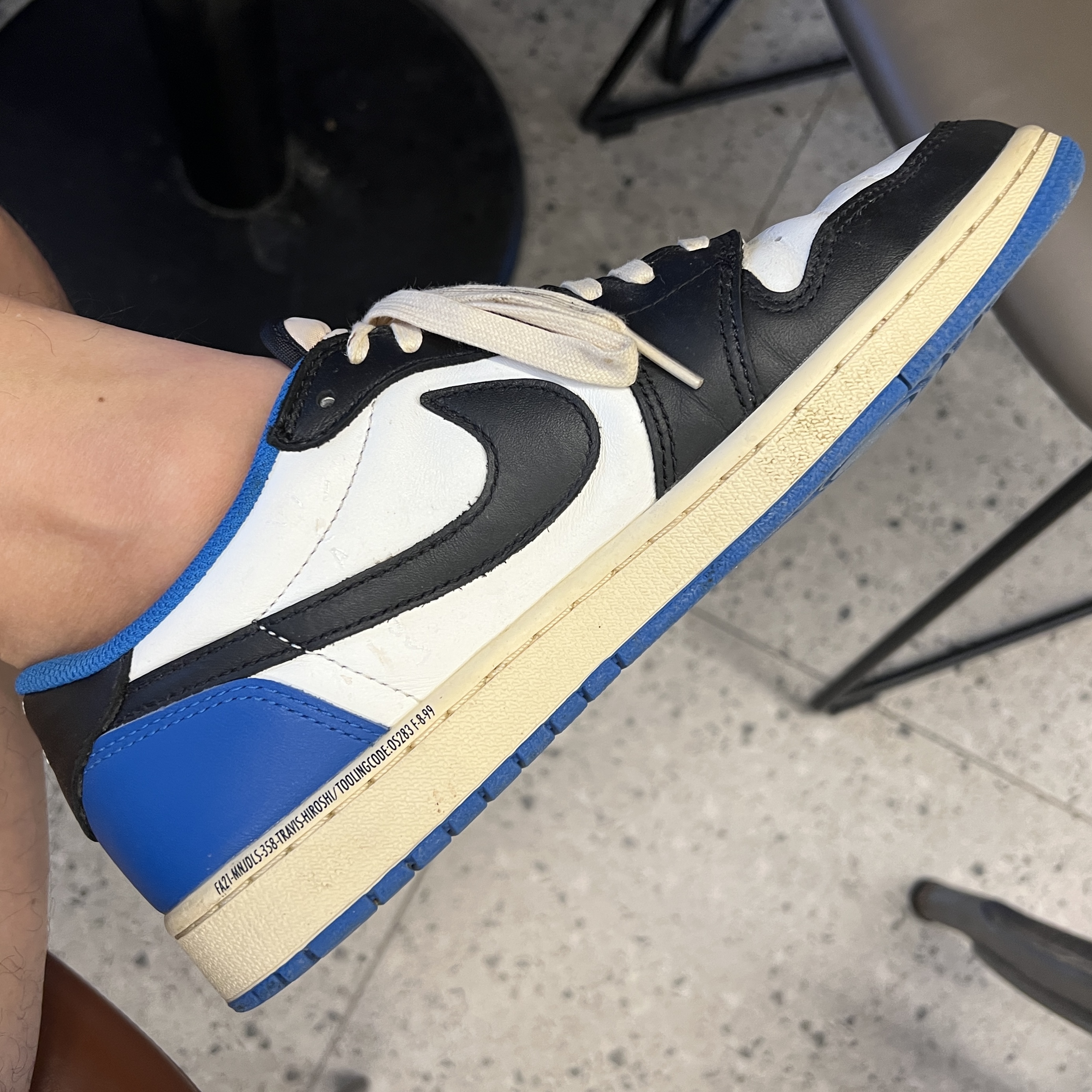 Jordan 1 x Travis Scott x Fragment Retro Low OG SP Military Blue 착용 스타일