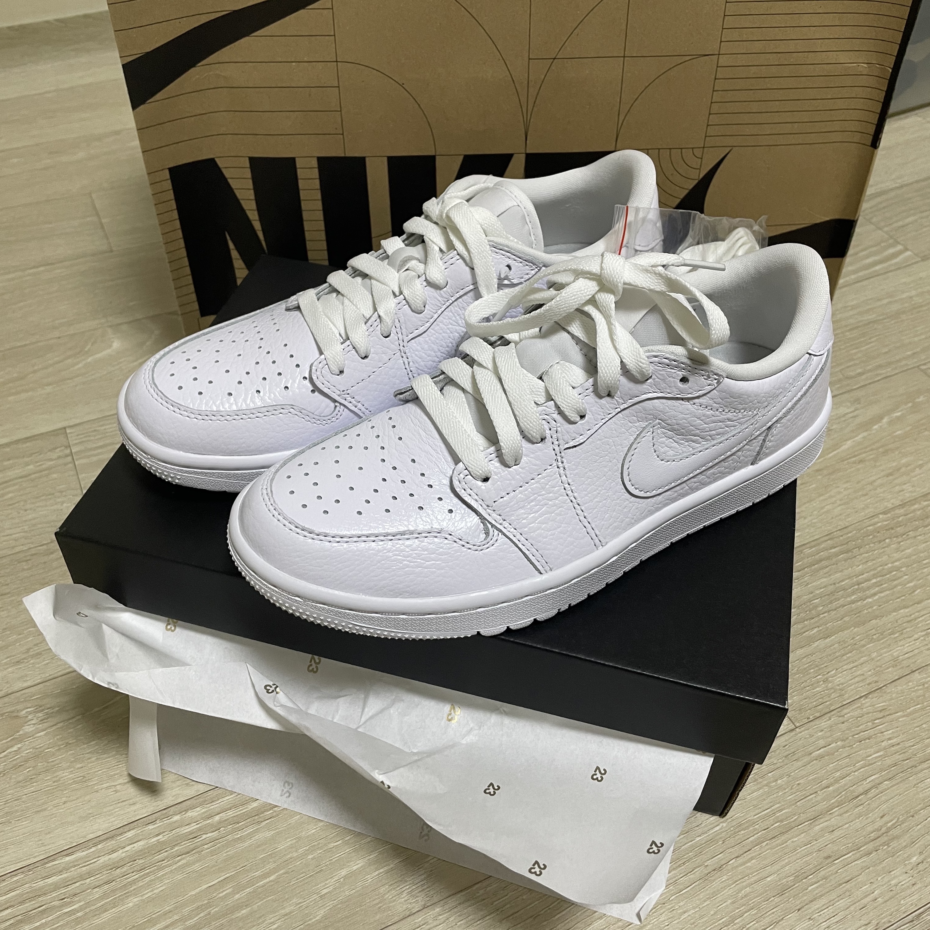 Jordan 1 Low Golf Triple White 착용 스타일