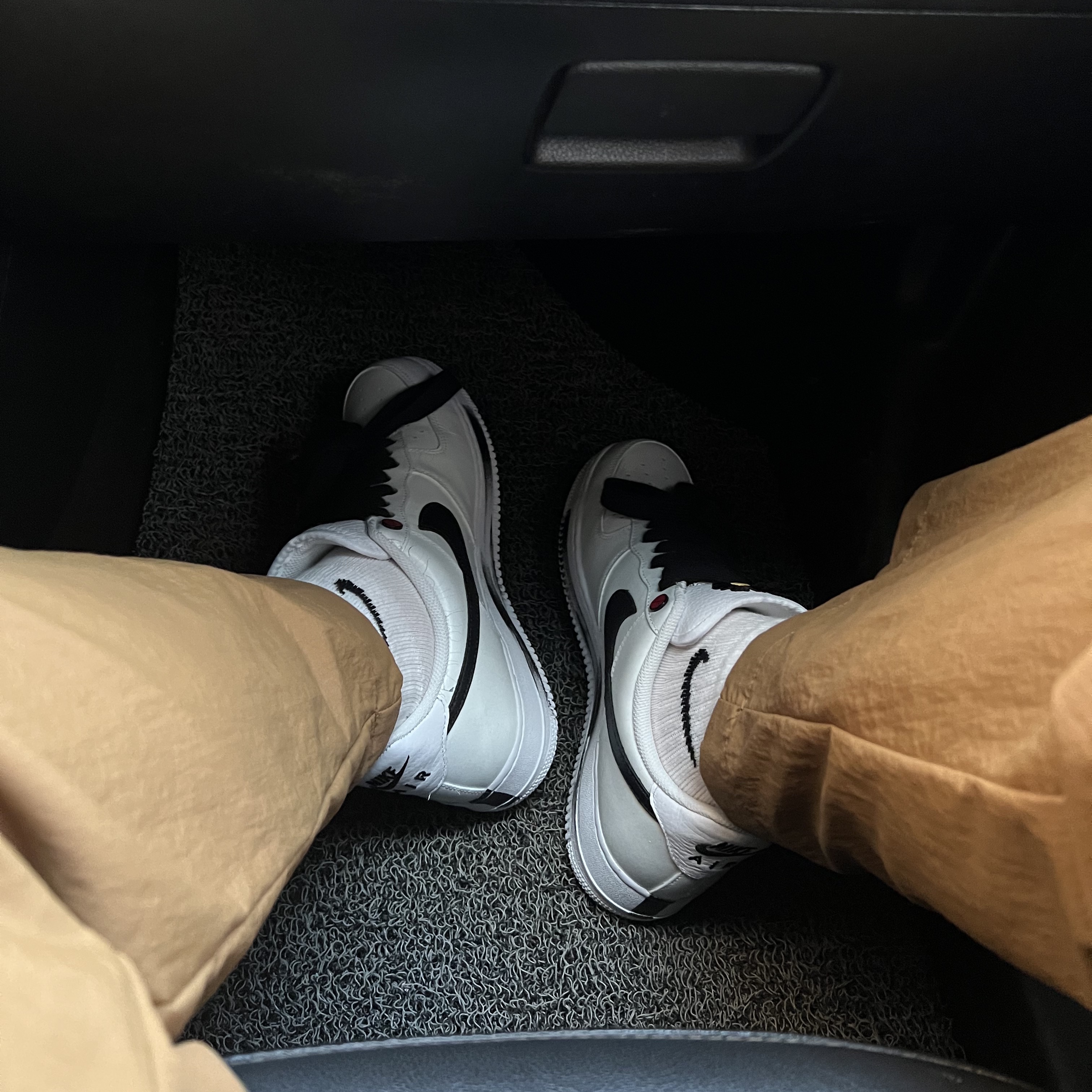 Nike x Peaceminusone Air Force 1 Low Para-Noise 2.0 착용 스타일