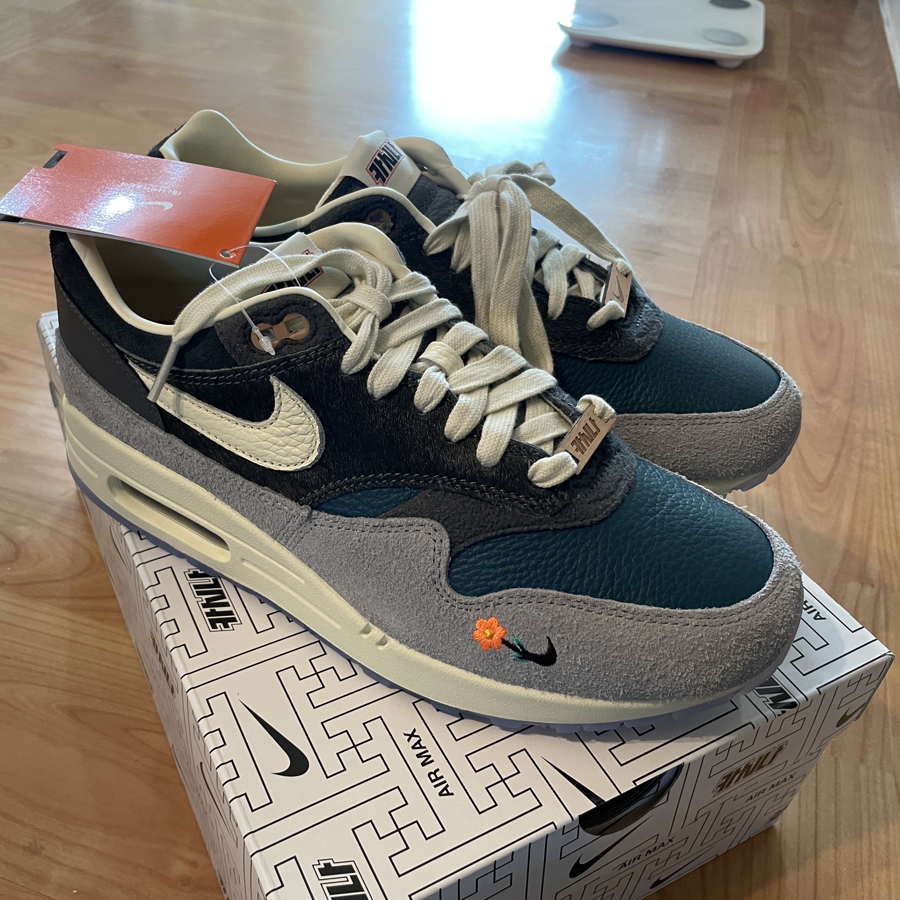 Nike x Kasina Air Max 1 SP Won-Ang Particle Grey 착용 스타일