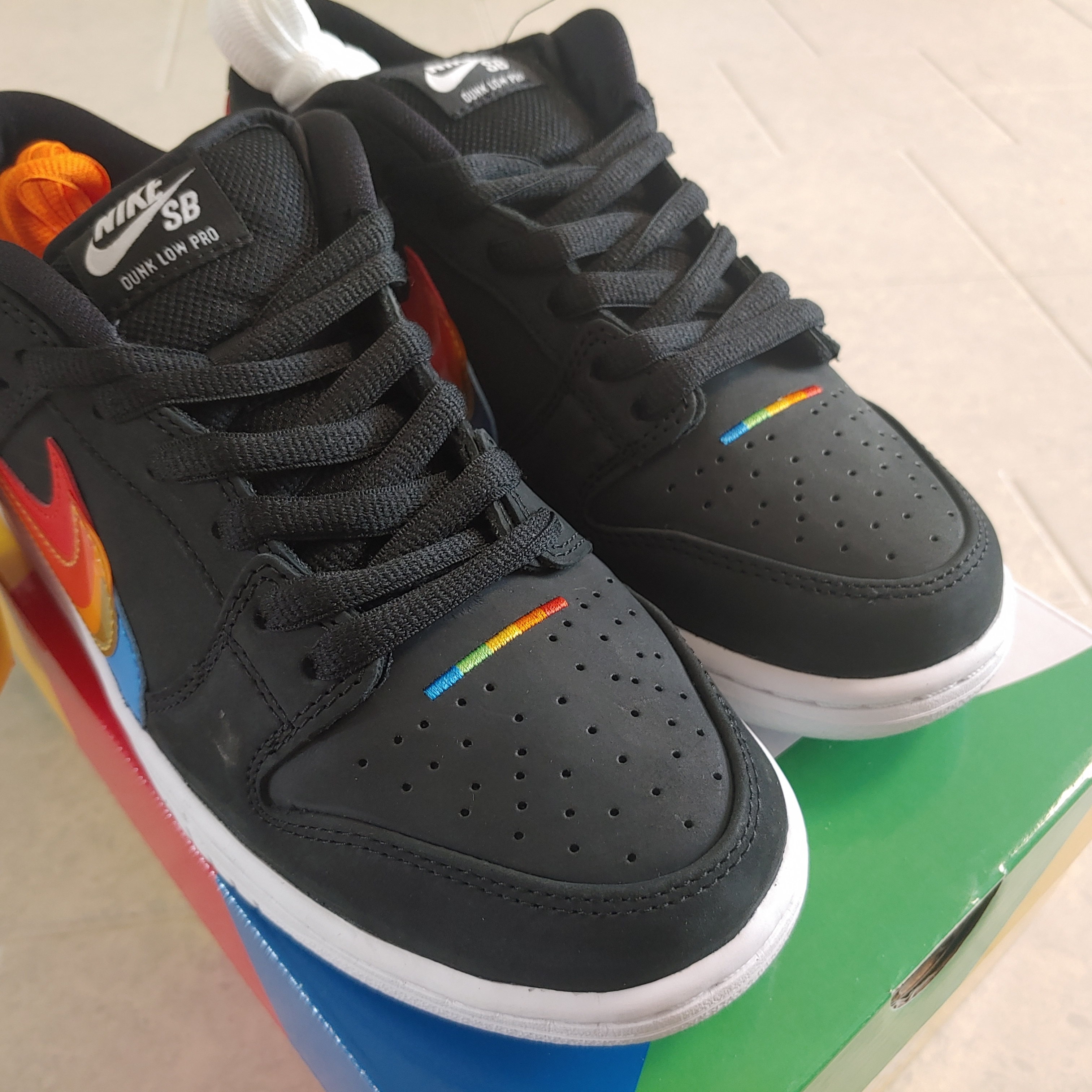 Nike x Polaroid SB Dunk Low Pro QS Black 착용 스타일 - 3
