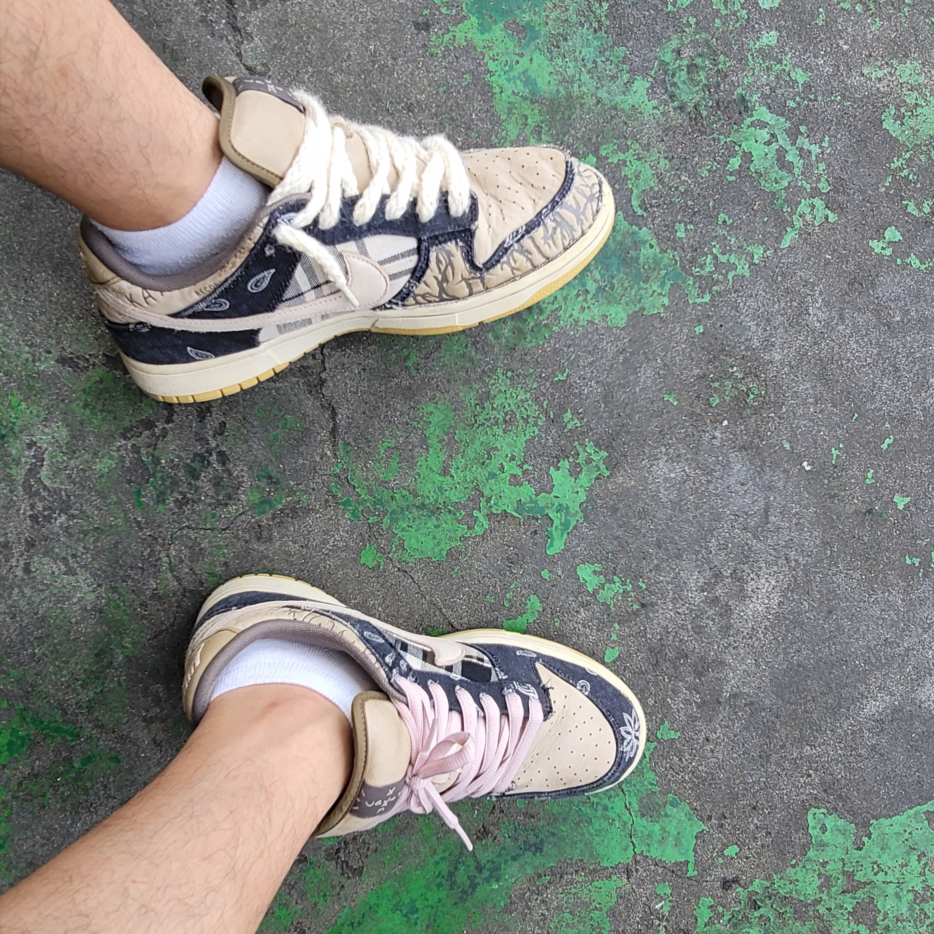 Nike x Travis Scott SB Dunk Low 착용 스타일 - 2