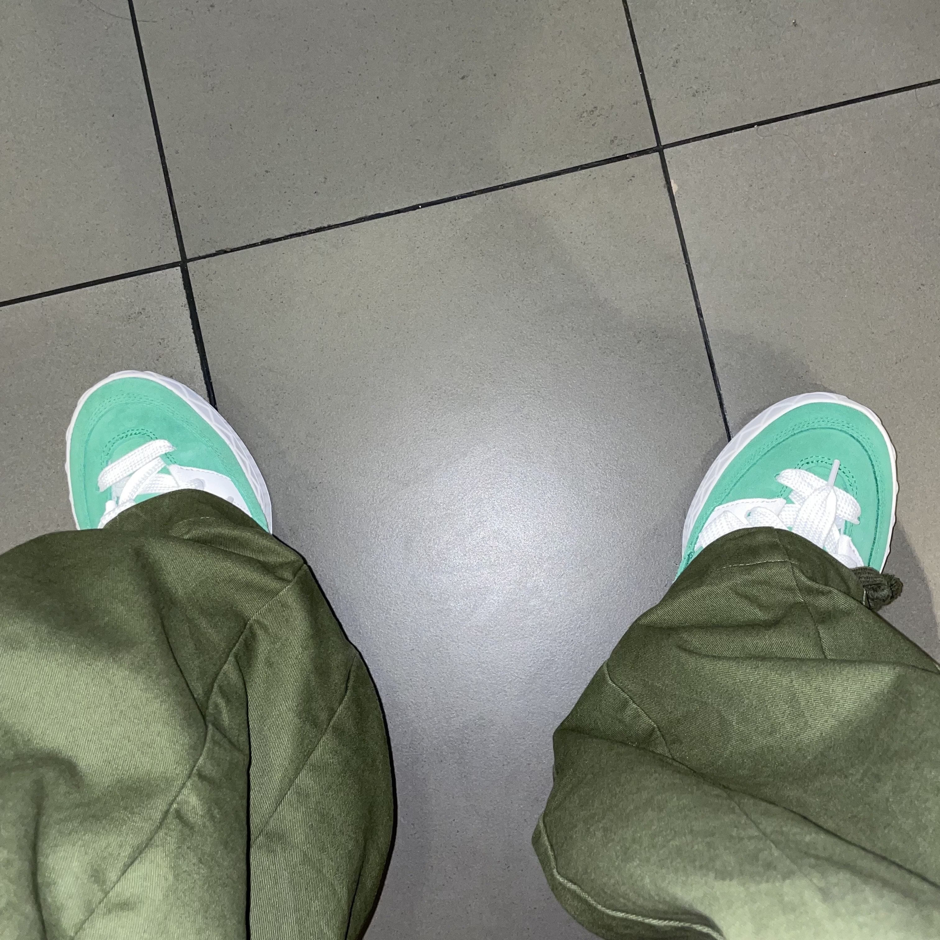 Adidas Adimatic Green 착용 스타일
