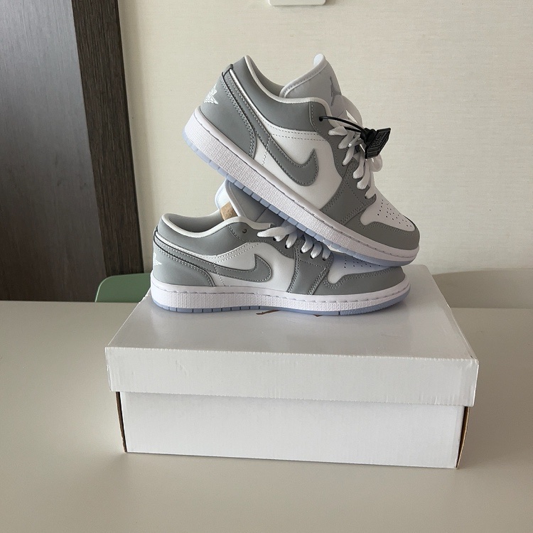 (W) Jordan 1 Low White Wolf Grey 착용 스타일