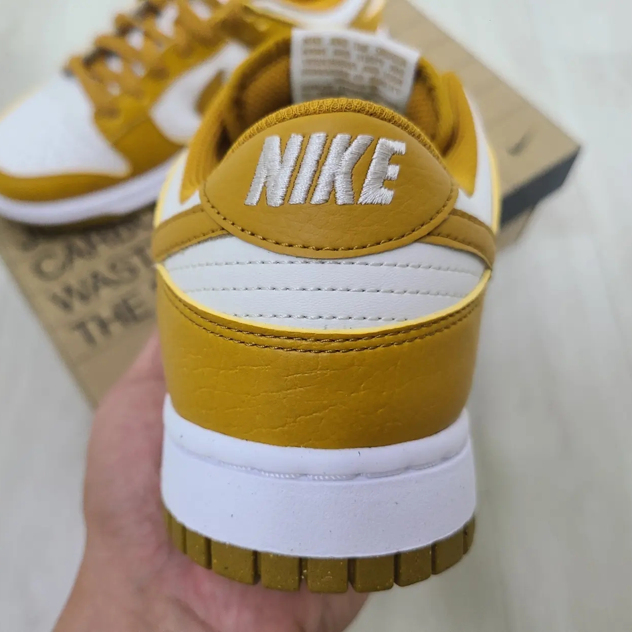 (W) Nike Dunk Low Next Nature Phantom 착용 스타일 - 3
