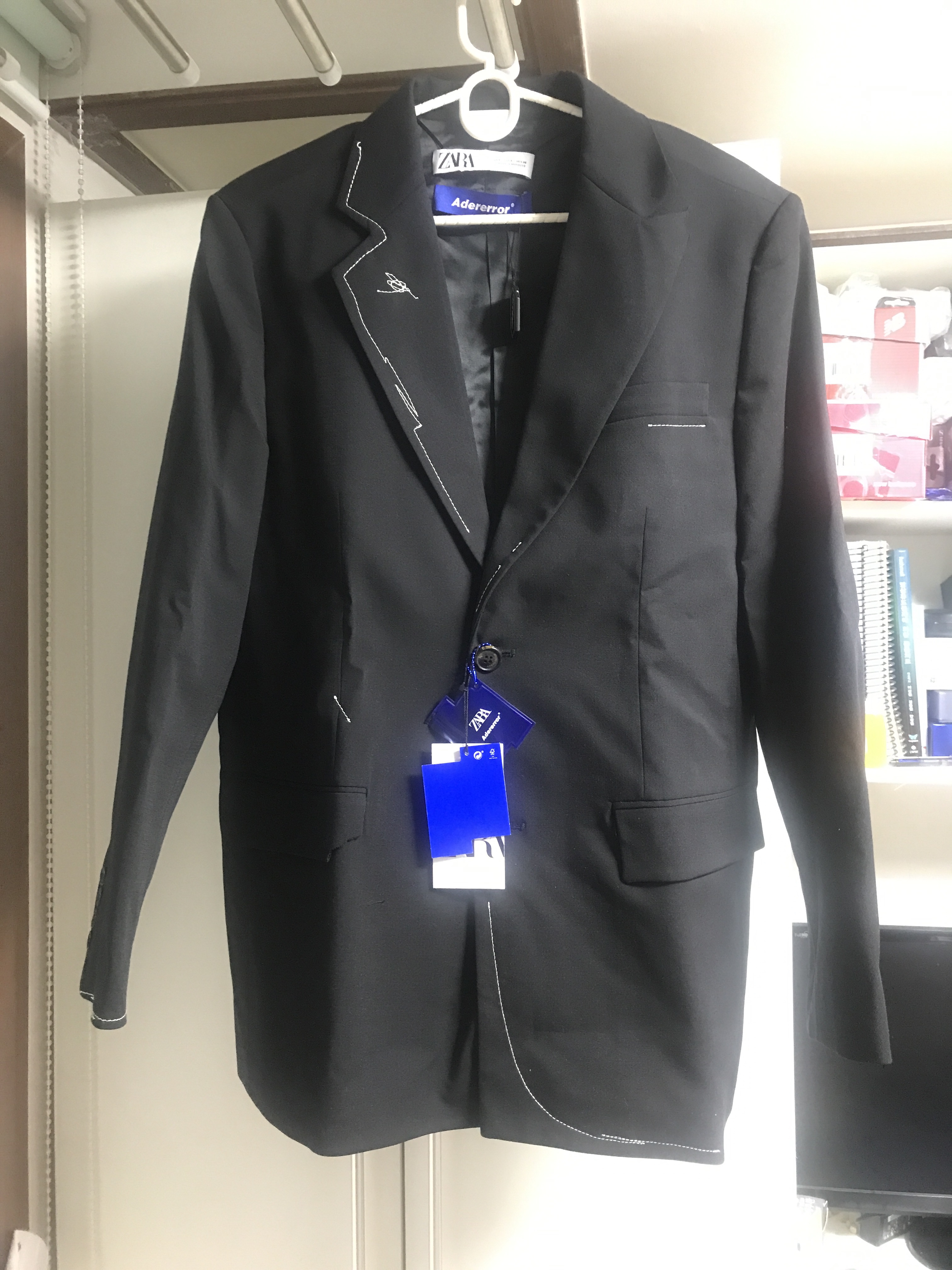 Zara x Ader Error Oversized Blazer Black 착용 스타일 - 2