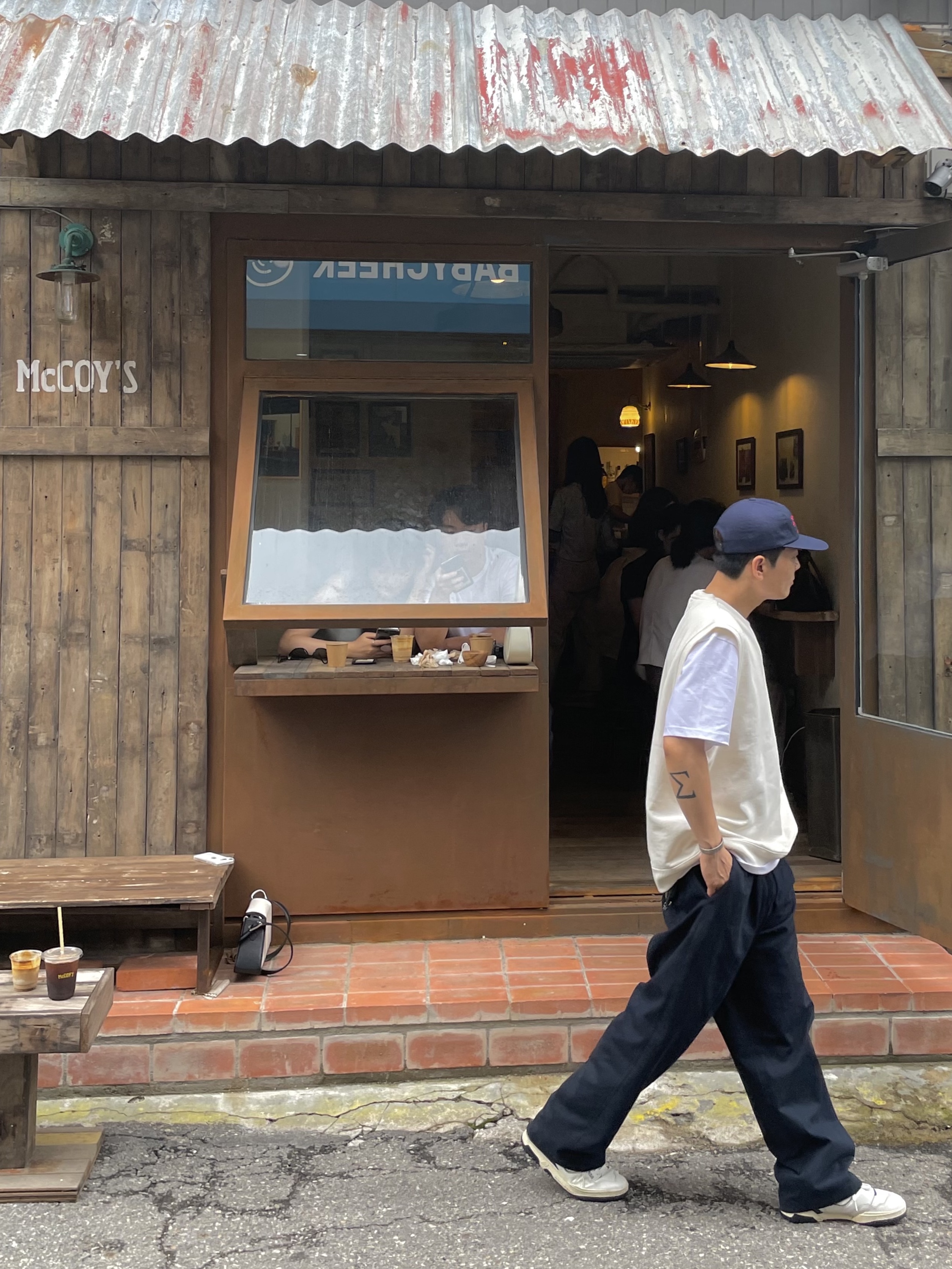 New Balance x Aime Leon Dore 550 Navy, Stussy Fleece Vest Bone 착용 스타일 - 3
