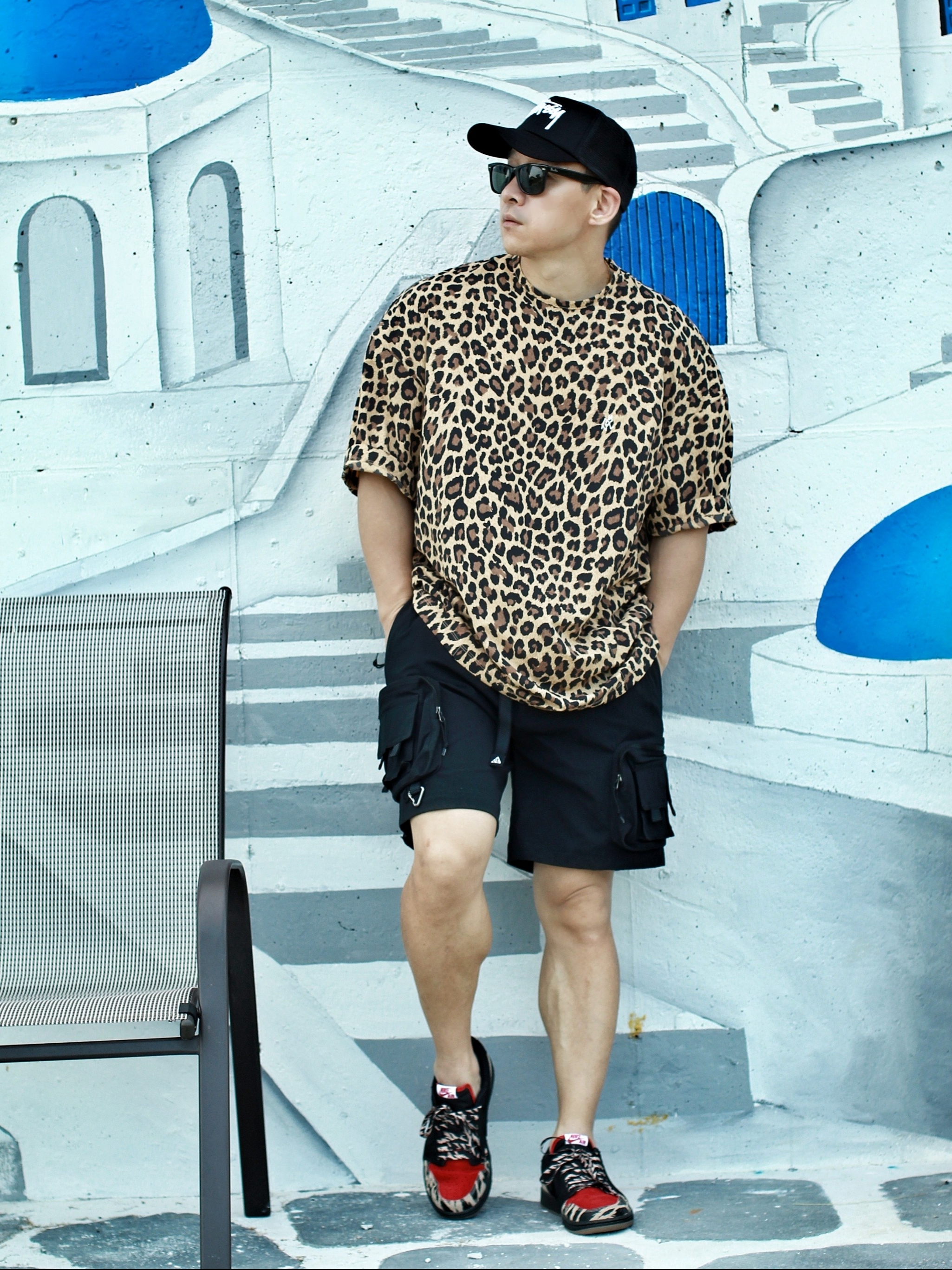 Nike ACG Cargo Shorts Black - Asia, Jordan 1 x SoleFly Retro Low OG SP Black and Sport Red 착용 스타일 - 3