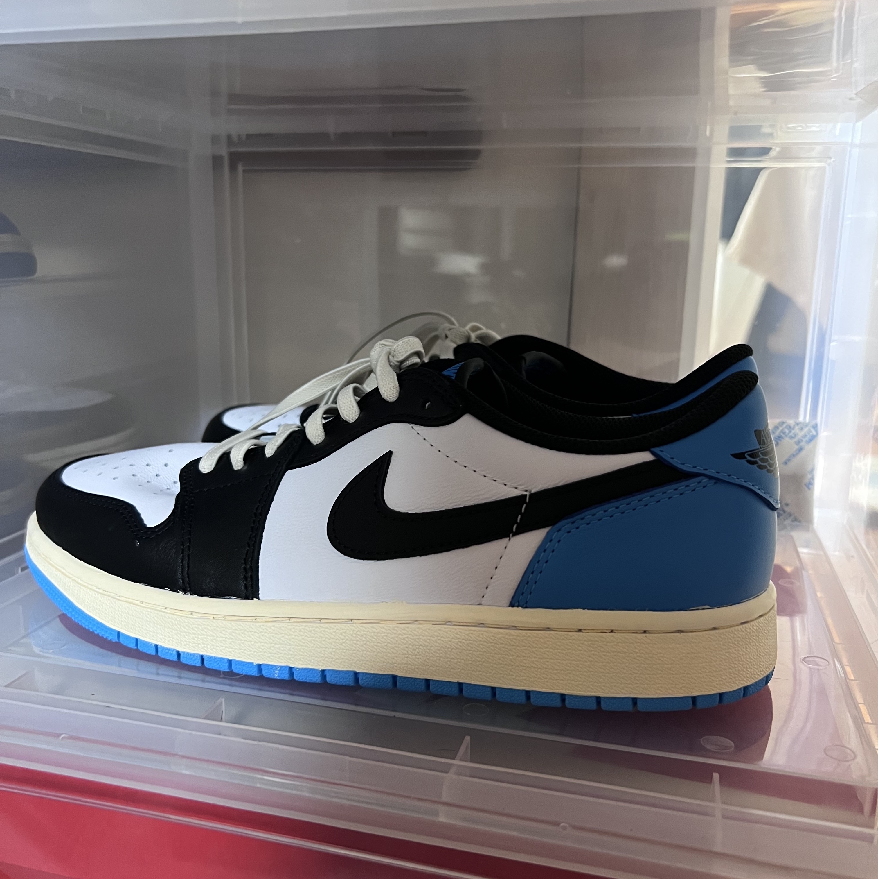 Jordan 1 Retro Low OG Black and Dark Powder Blue, (W) Jordan 1 Retro Low OG Black and Dark Powder Blue 착용 스타일
