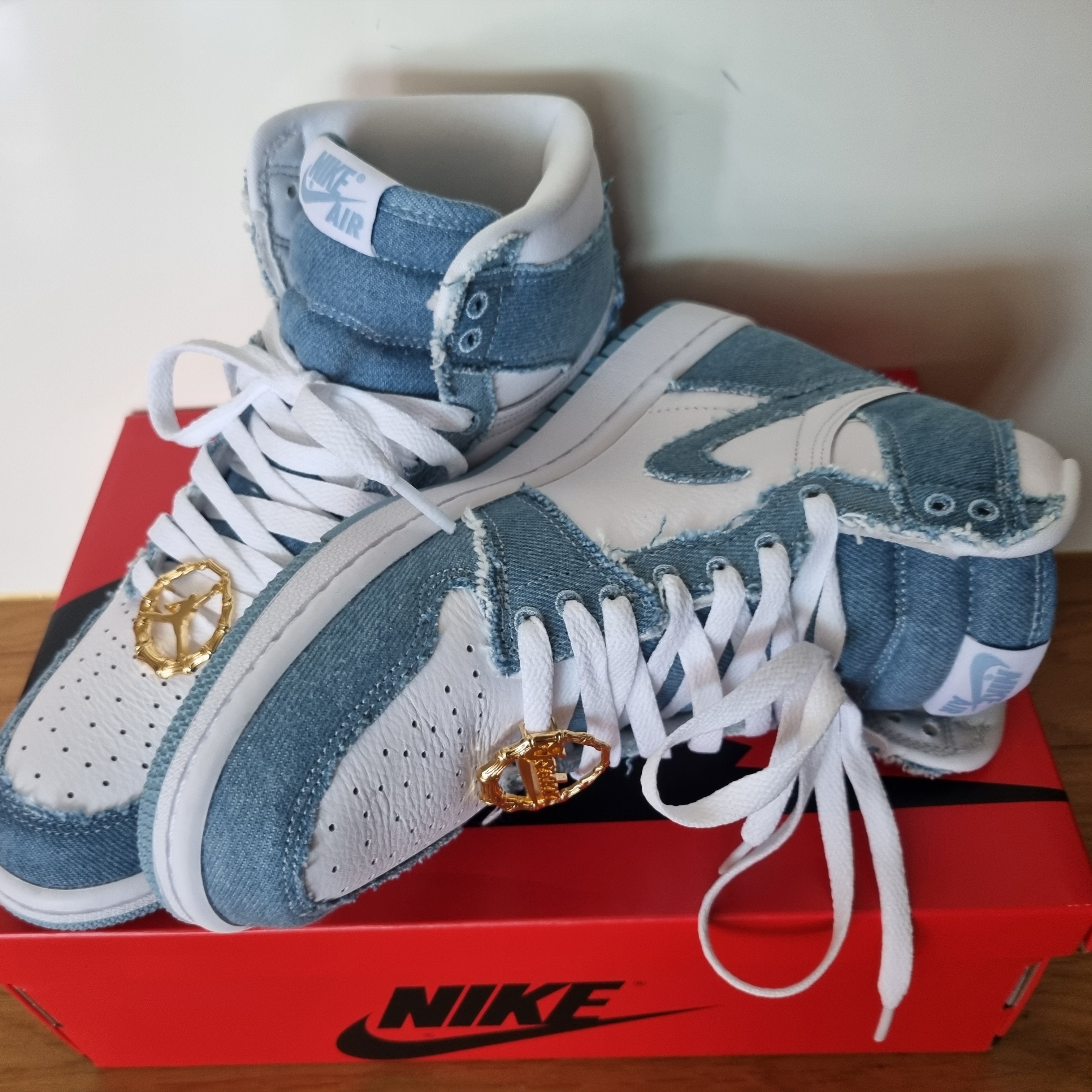 (W) Jordan 1 Retro High OG Denim 착용 스타일