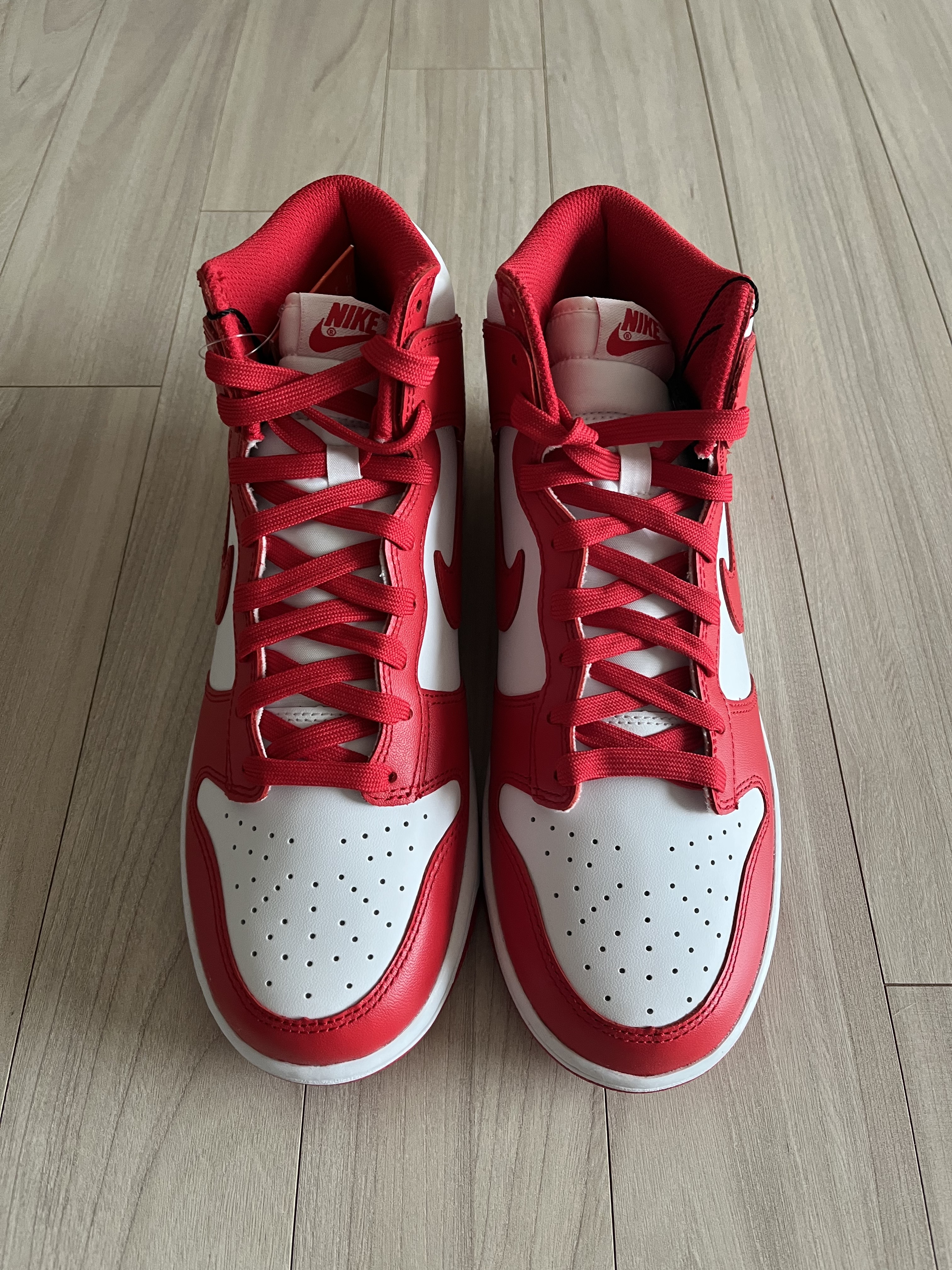Nike Dunk High Retro Championship White and Red 착용 스타일 - 1