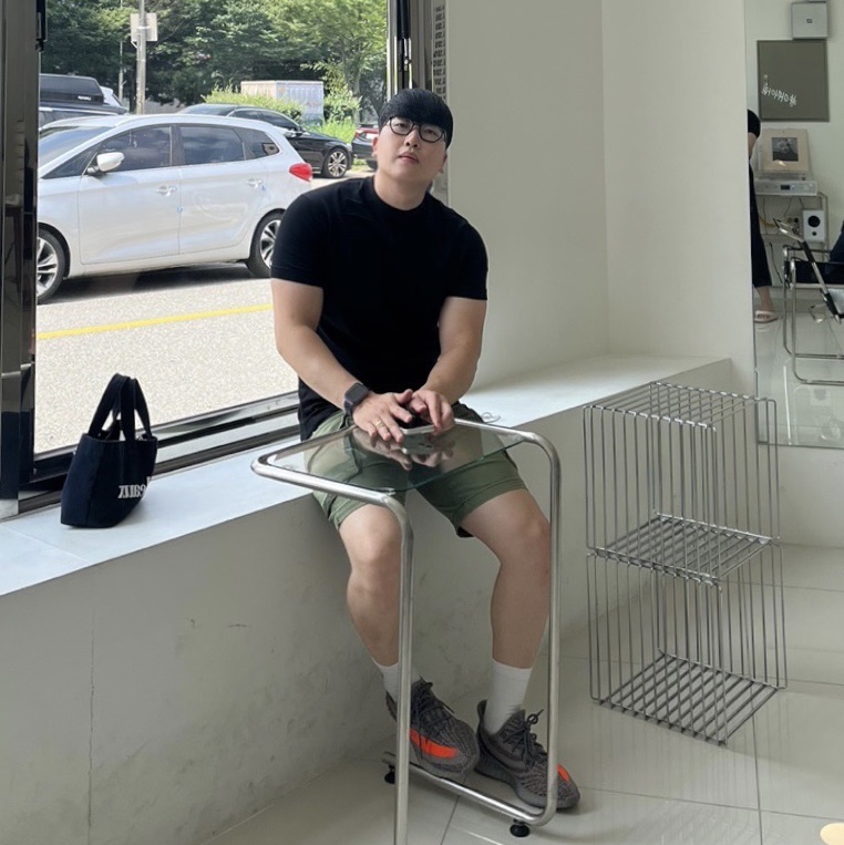 Adidas Yeezy Boost 350 V2 Beluga - Reflective 착용 스타일