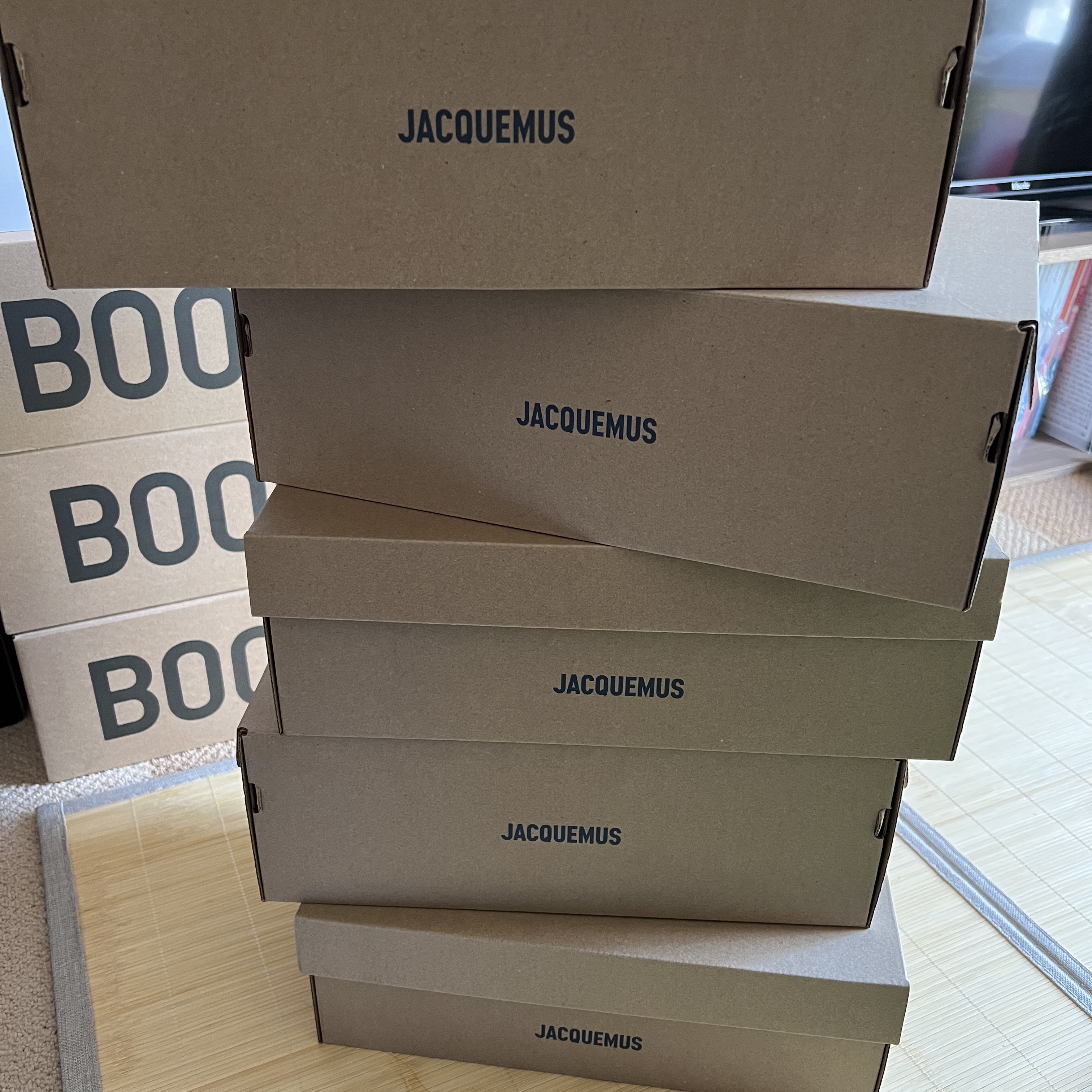 Nike x Jacquemus Air Humara LX Light Bone and Gold, Nike x Jacquemus Air Humara LX Ale Brown and Gold 착용 스타일