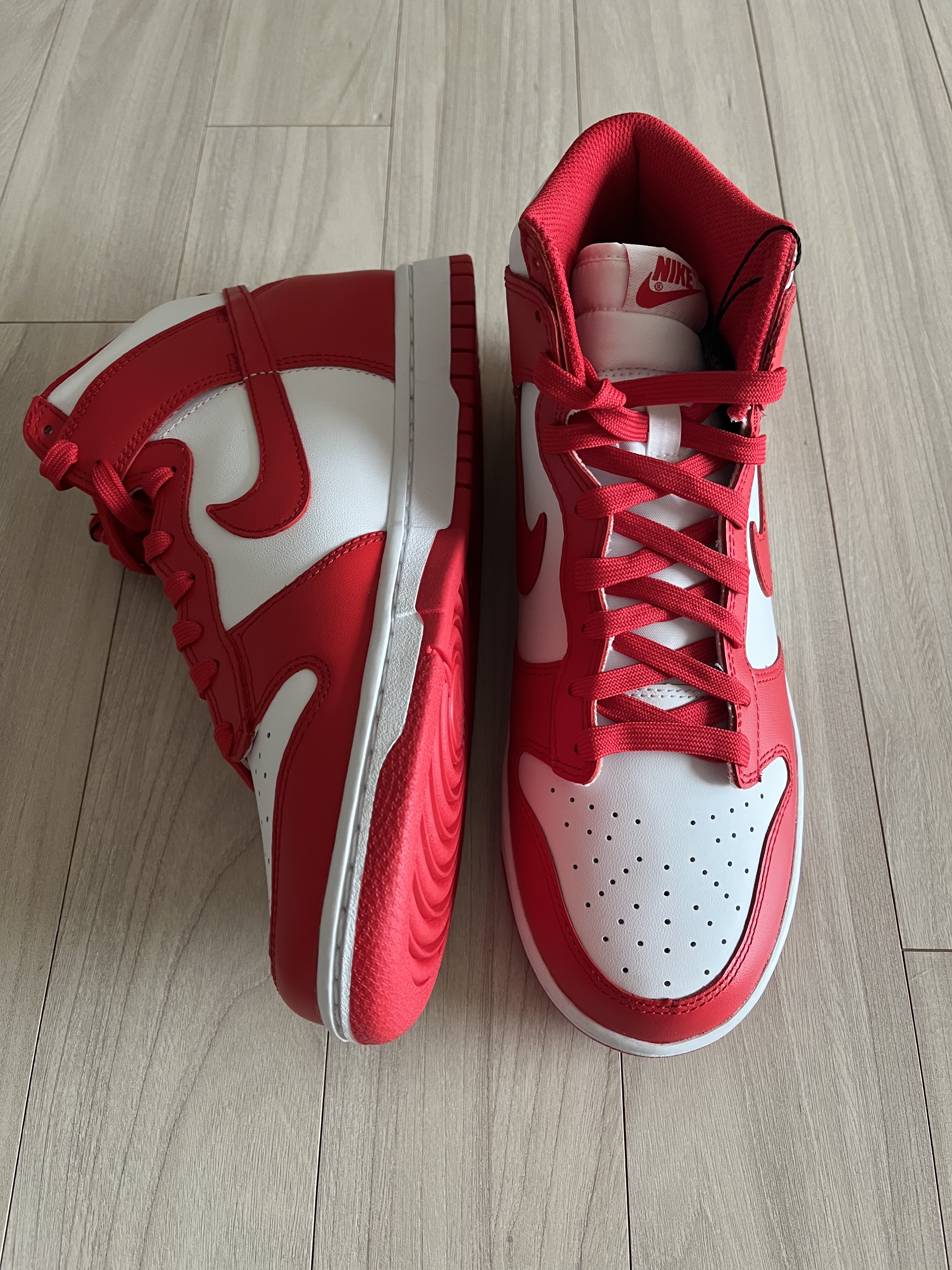 Nike Dunk High Retro Championship White and Red 착용 스타일 - 2