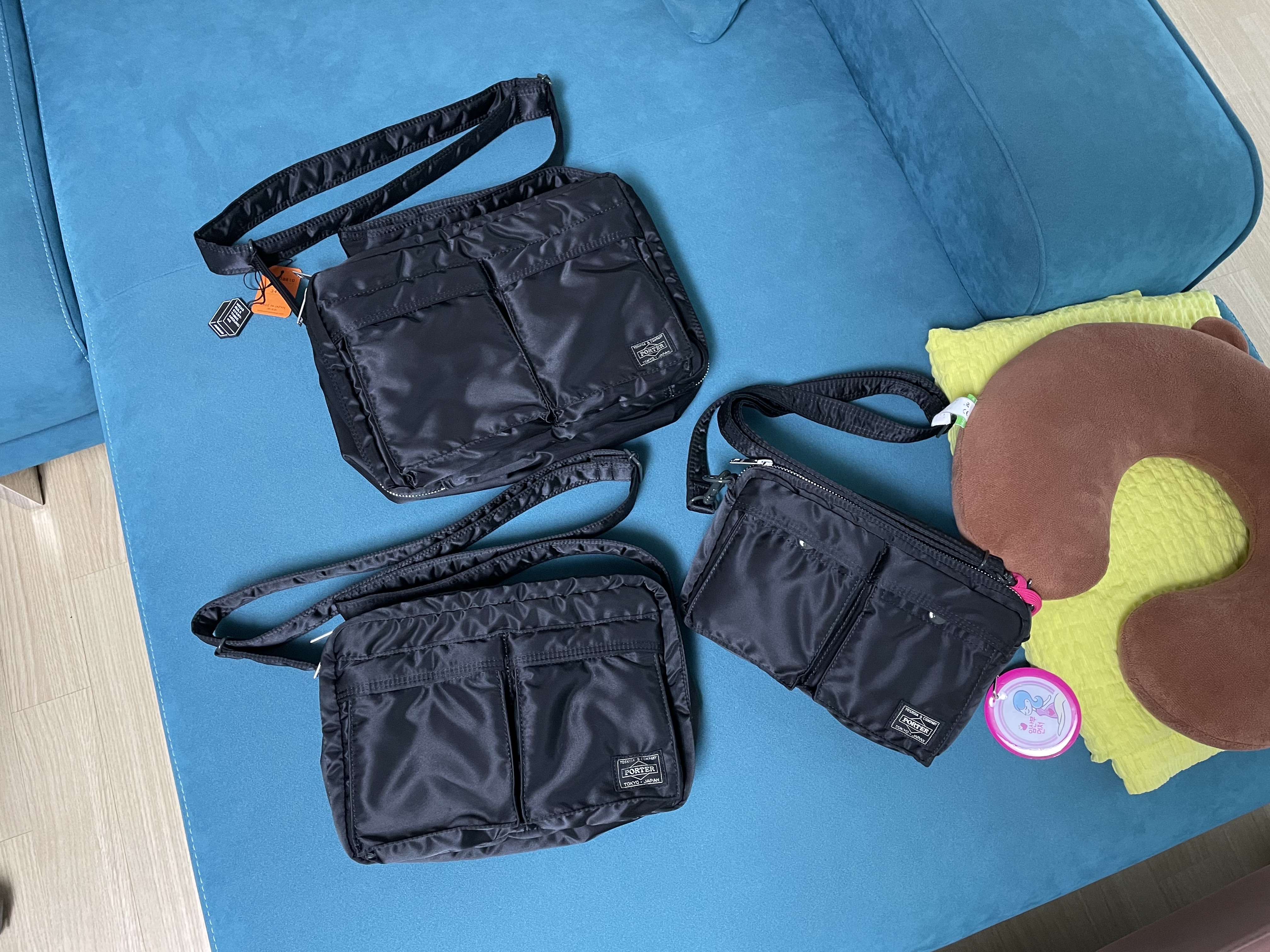 Porter Tanker Shoulder Bag Black, Porter Tanker Shoulder Bag S Black 착용 스타일 - 3