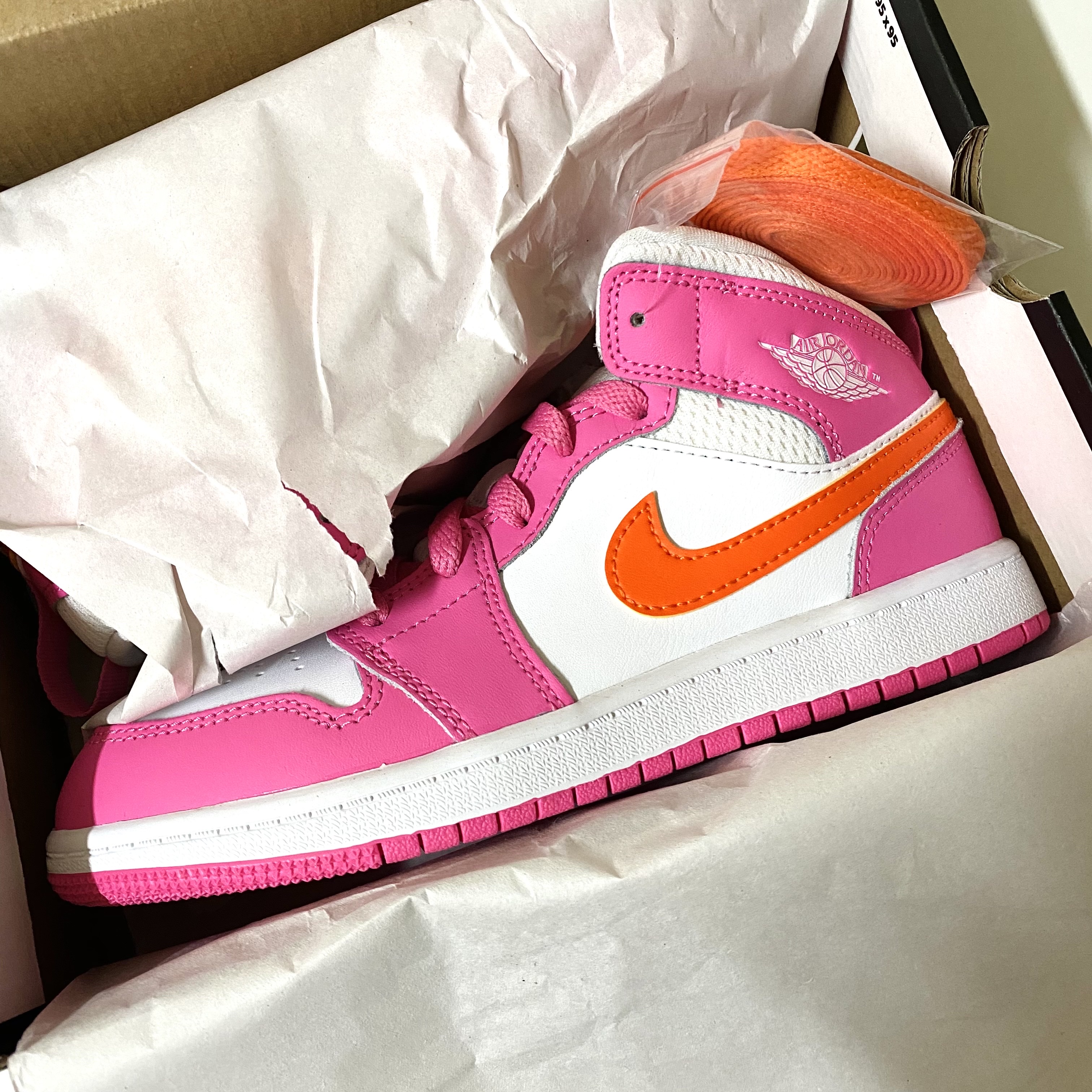 (PS) Jordan 1 Mid Pinksicle 착용 스타일 - 3