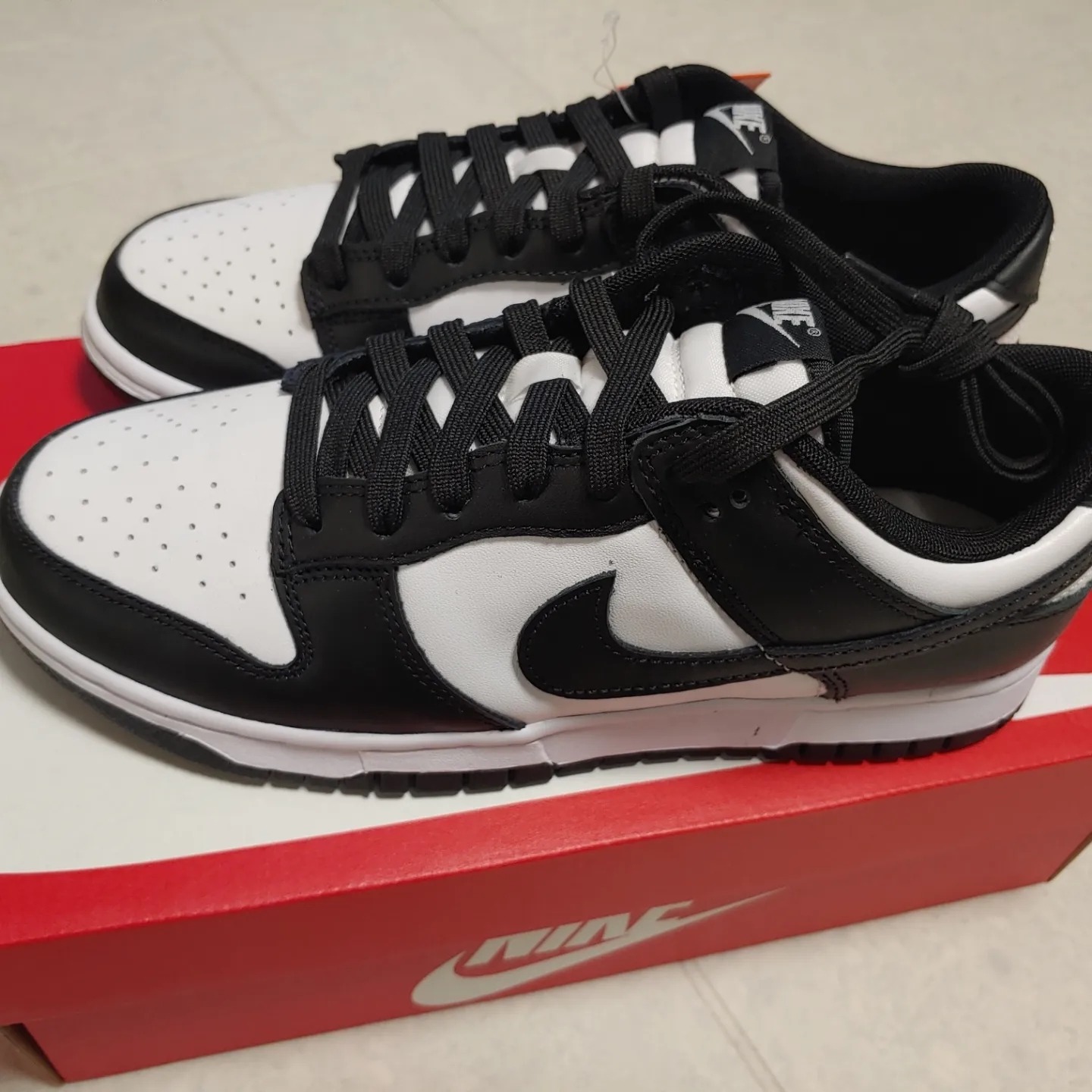 Nike Dunk Low Retro Black 착용 스타일
