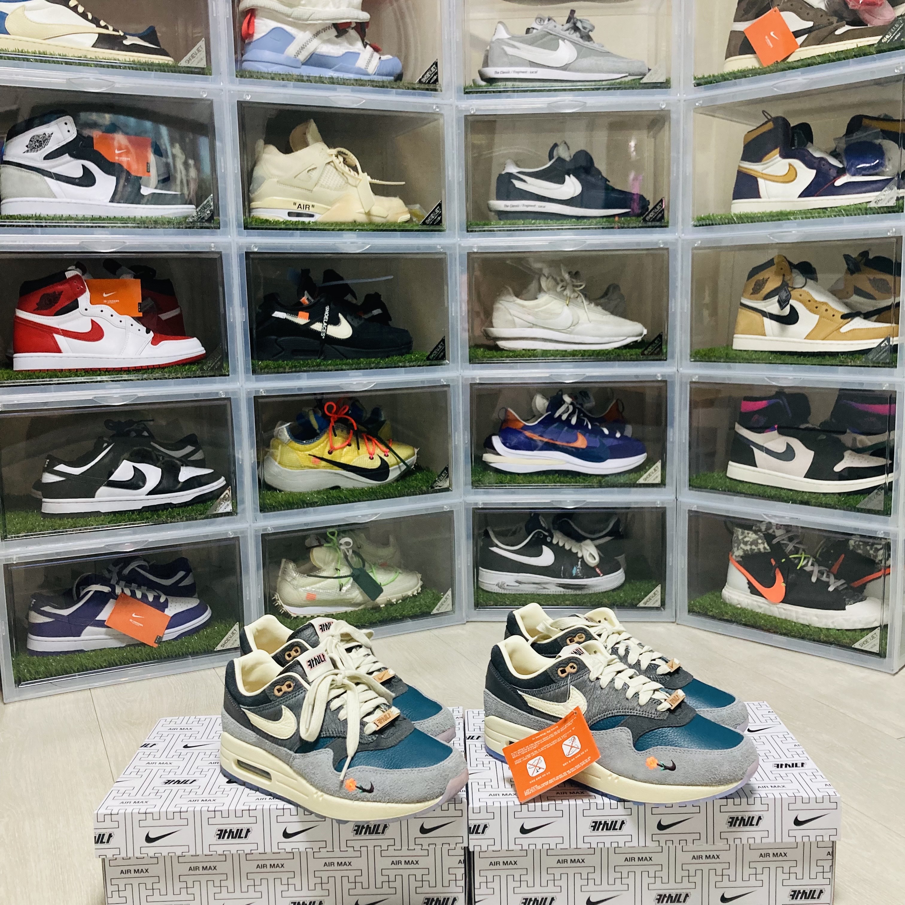 Nike x Kasina Air Max 1 SP Won-Ang Particle Grey, Jordan 1 x Travis Scott x Fragment Retro Low OG SP Military Blue 착용 스타일
