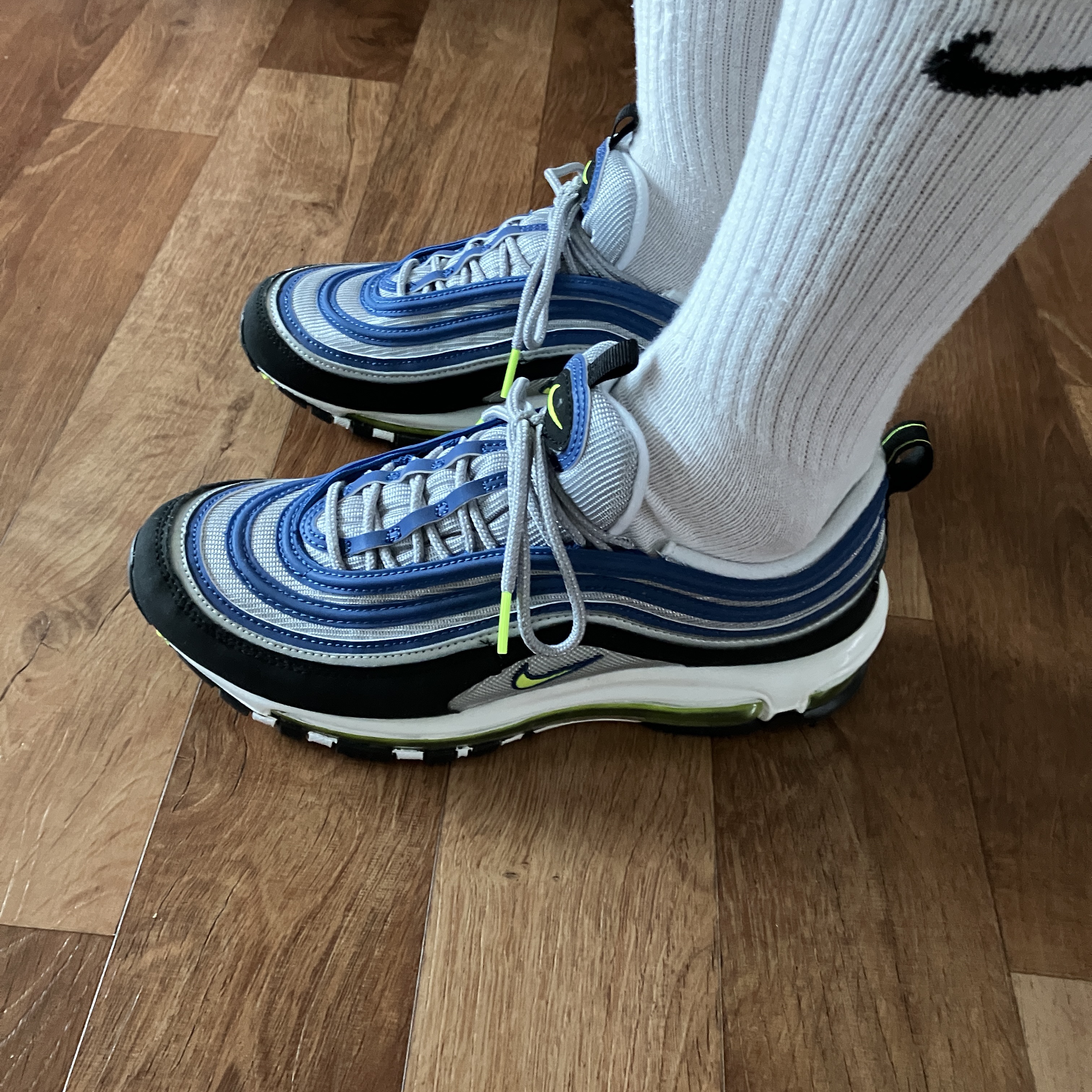 Nike Air Max 97 OG Atlantic Blue and Voltage Yellow 착용 스타일