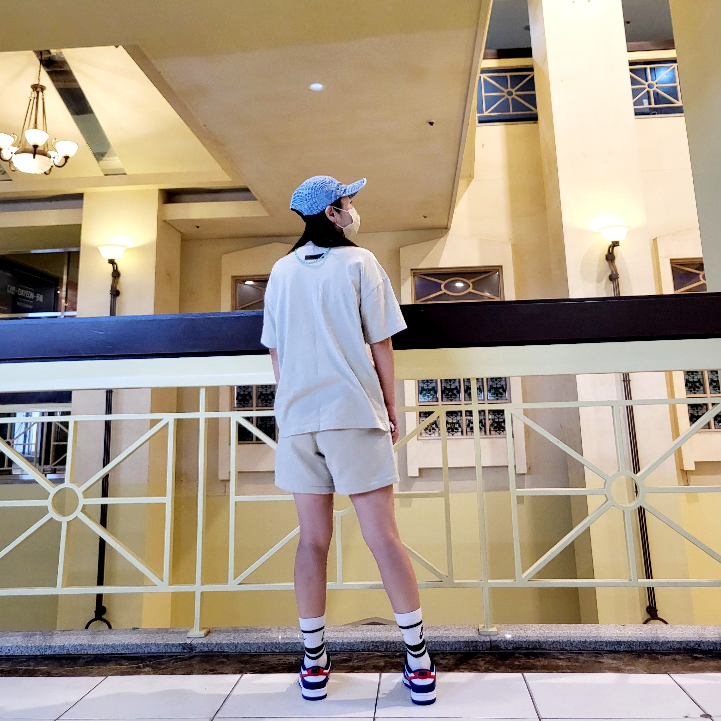 Supreme Circles Jacquard Denim Camp Cap Blue - 21FW, (Kids) Essentials 1977 Shorts Wheat - 22SS 착용 스타일 - 4