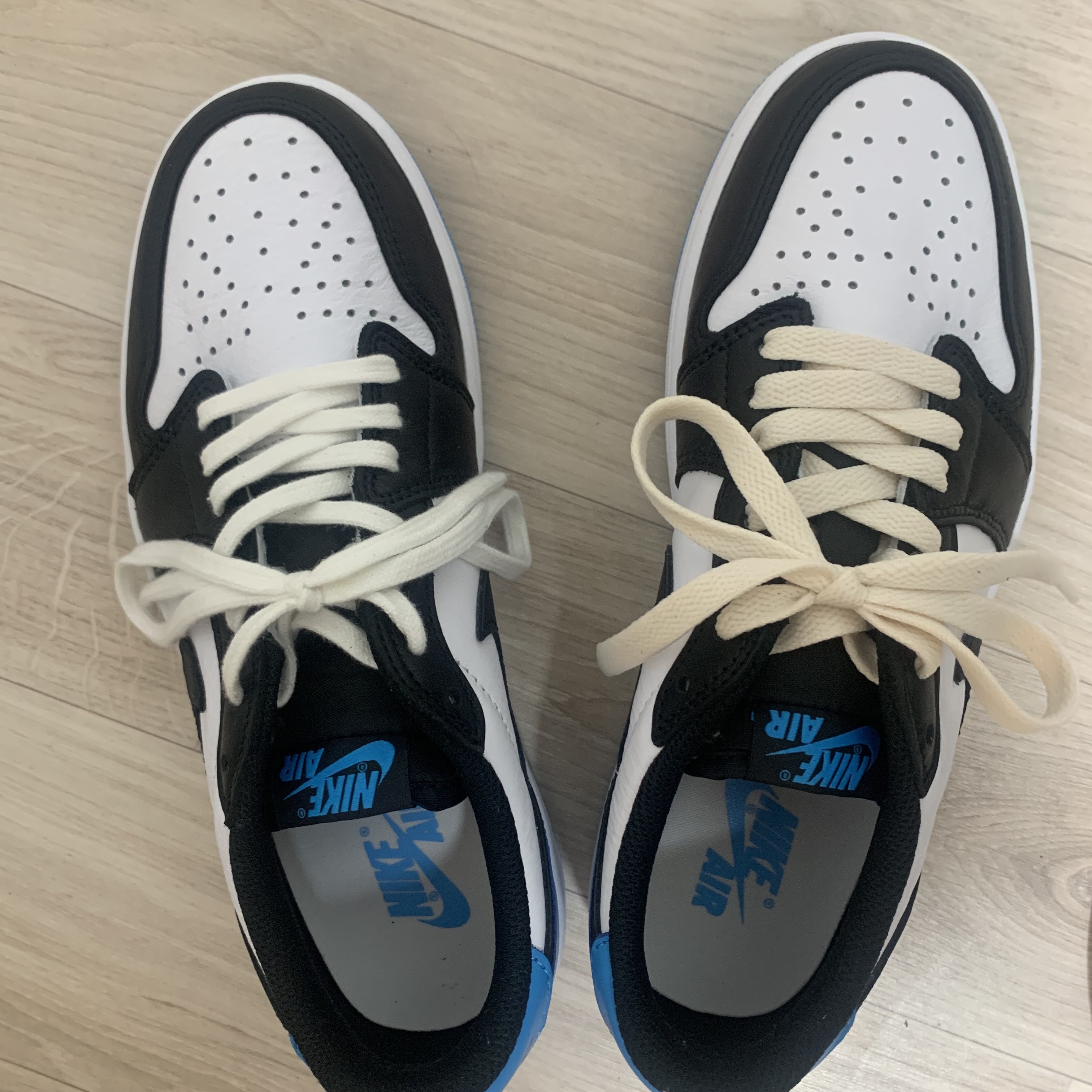 Jordan 1 Retro Low OG Black and Dark Powder Blue 착용 스타일