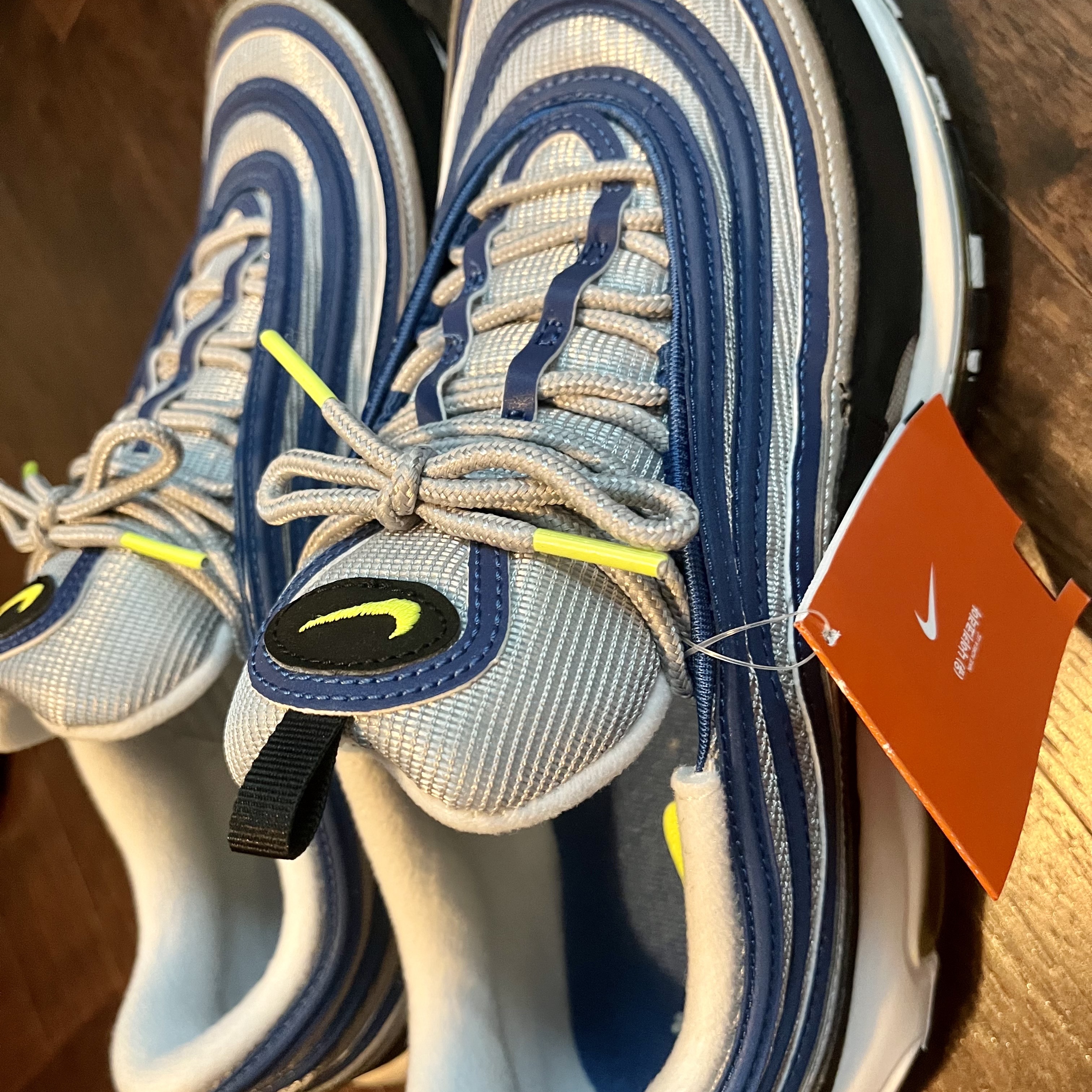 Nike Air Max 97 OG Atlantic Blue and Voltage Yellow 착용 스타일 - 1
