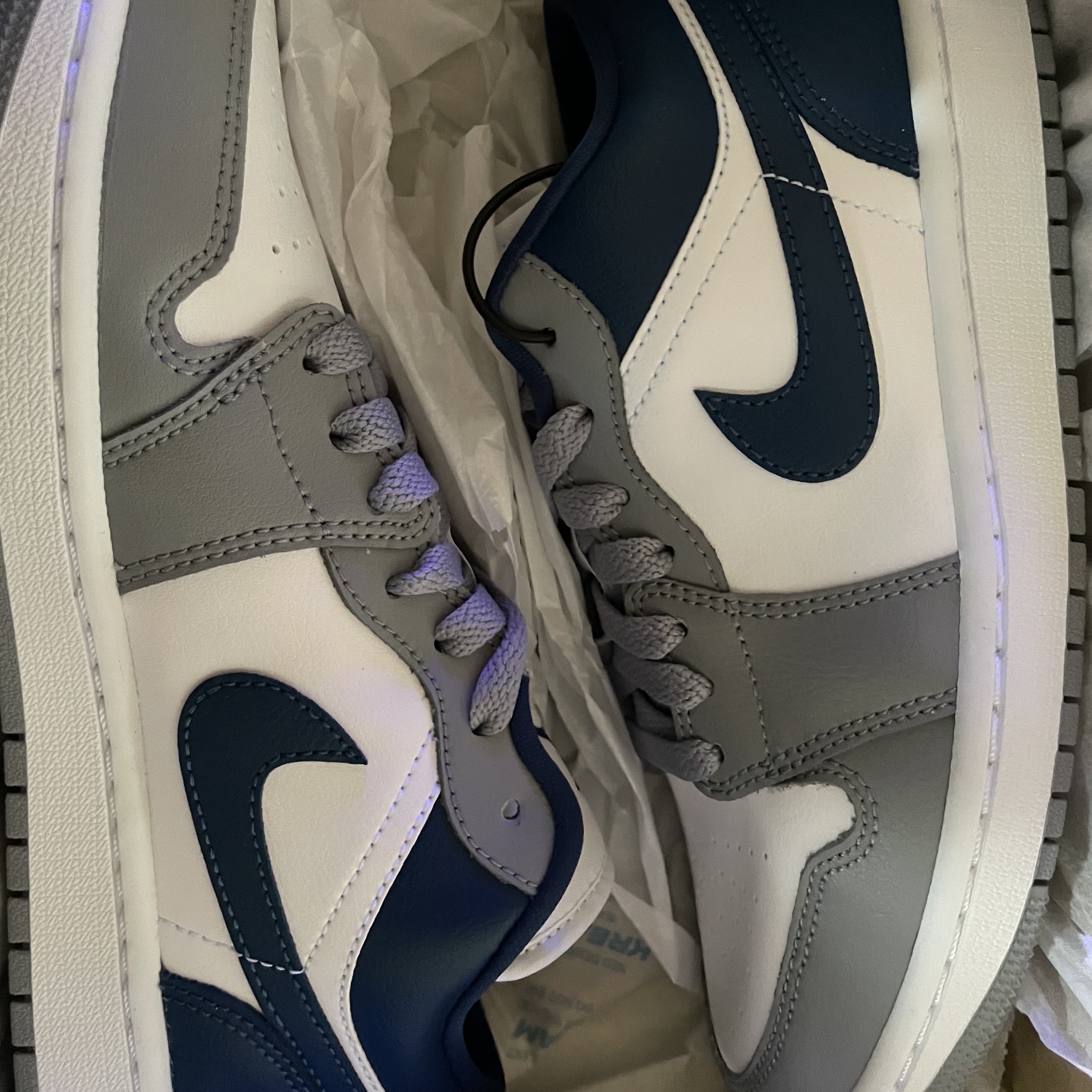 (W) Jordan 1 Low White Grey Blue 착용 스타일