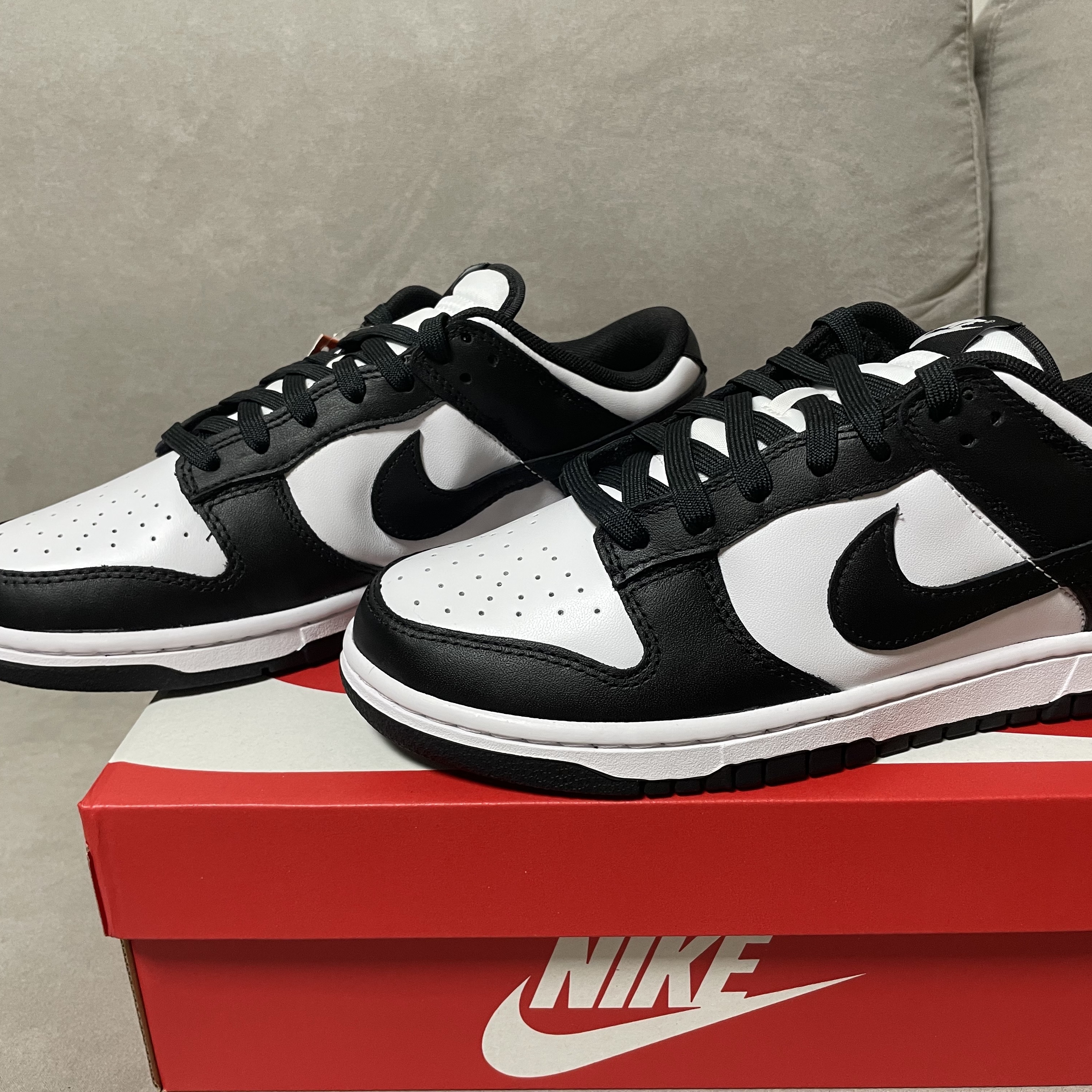 Nike Dunk Low Retro Black 착용 스타일 - 4