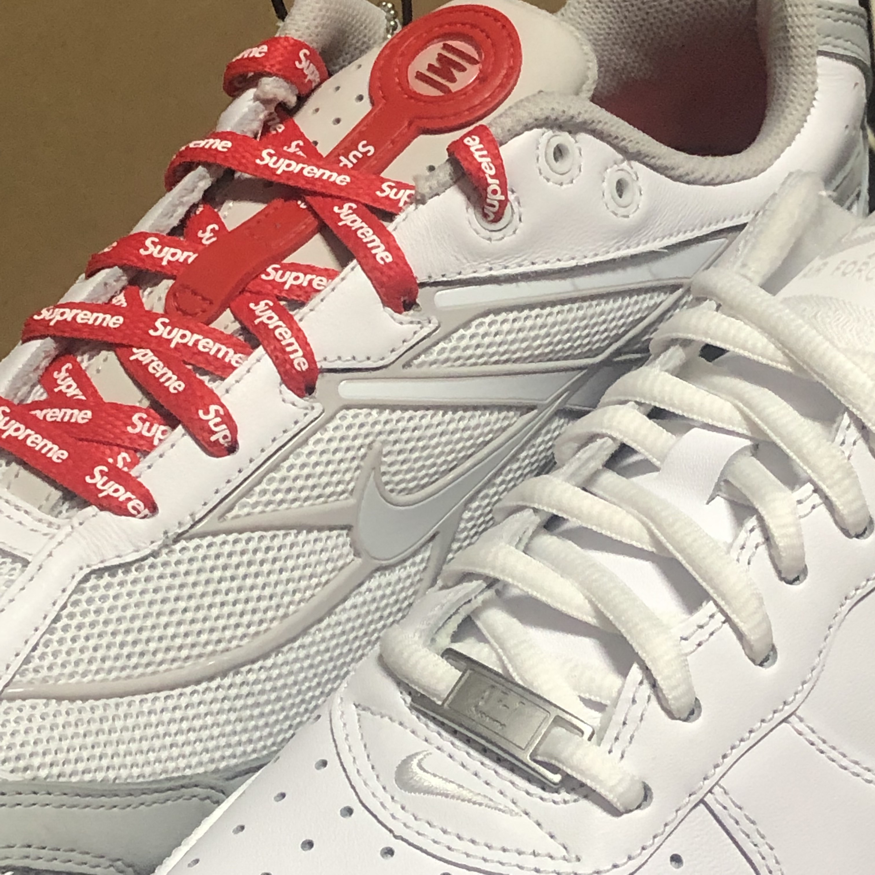 Nike x Supreme Shox Ride 2 SP White, Nike x Supreme Air Force 1 Low White 착용 스타일 - 2