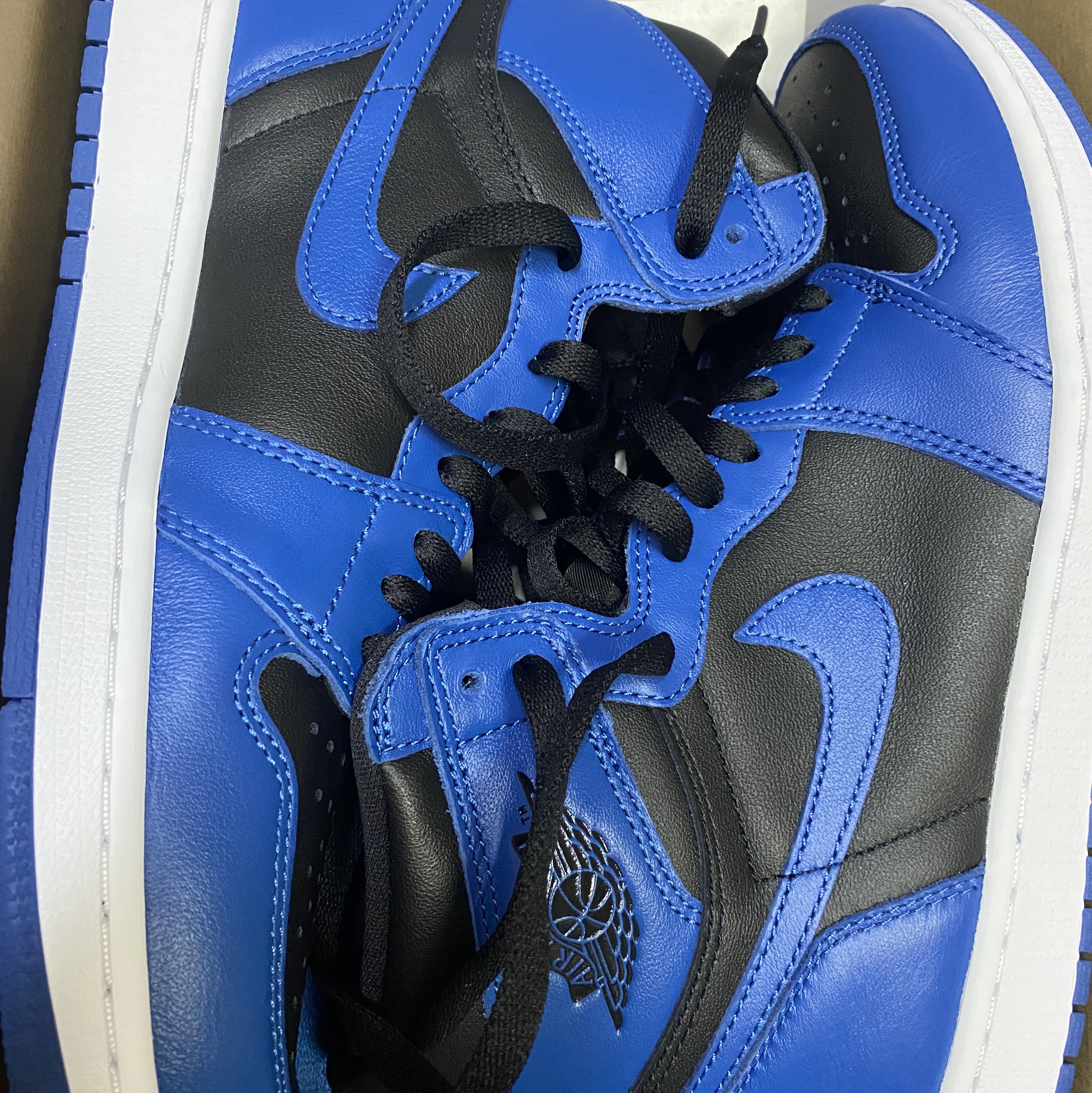 Jordan 1 Retro High OG Dark Marina Blue 착용 스타일 - 1