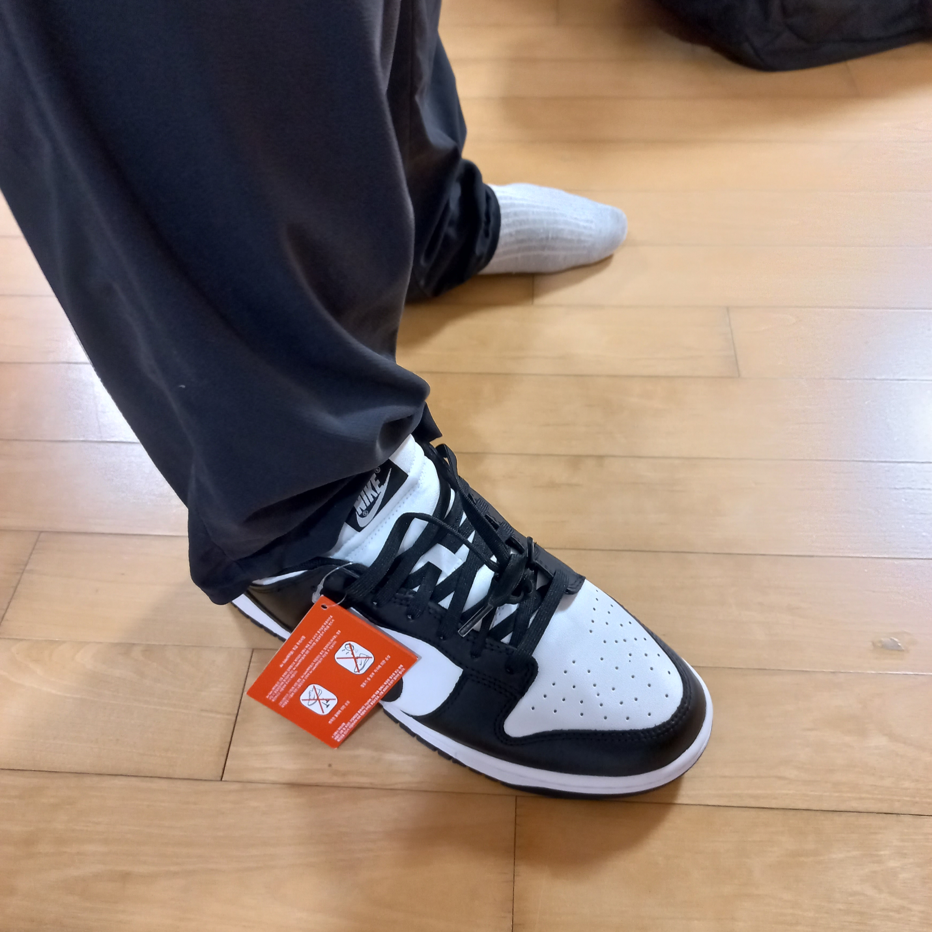 Nike Dunk Low Retro Black 착용 스타일 - 3