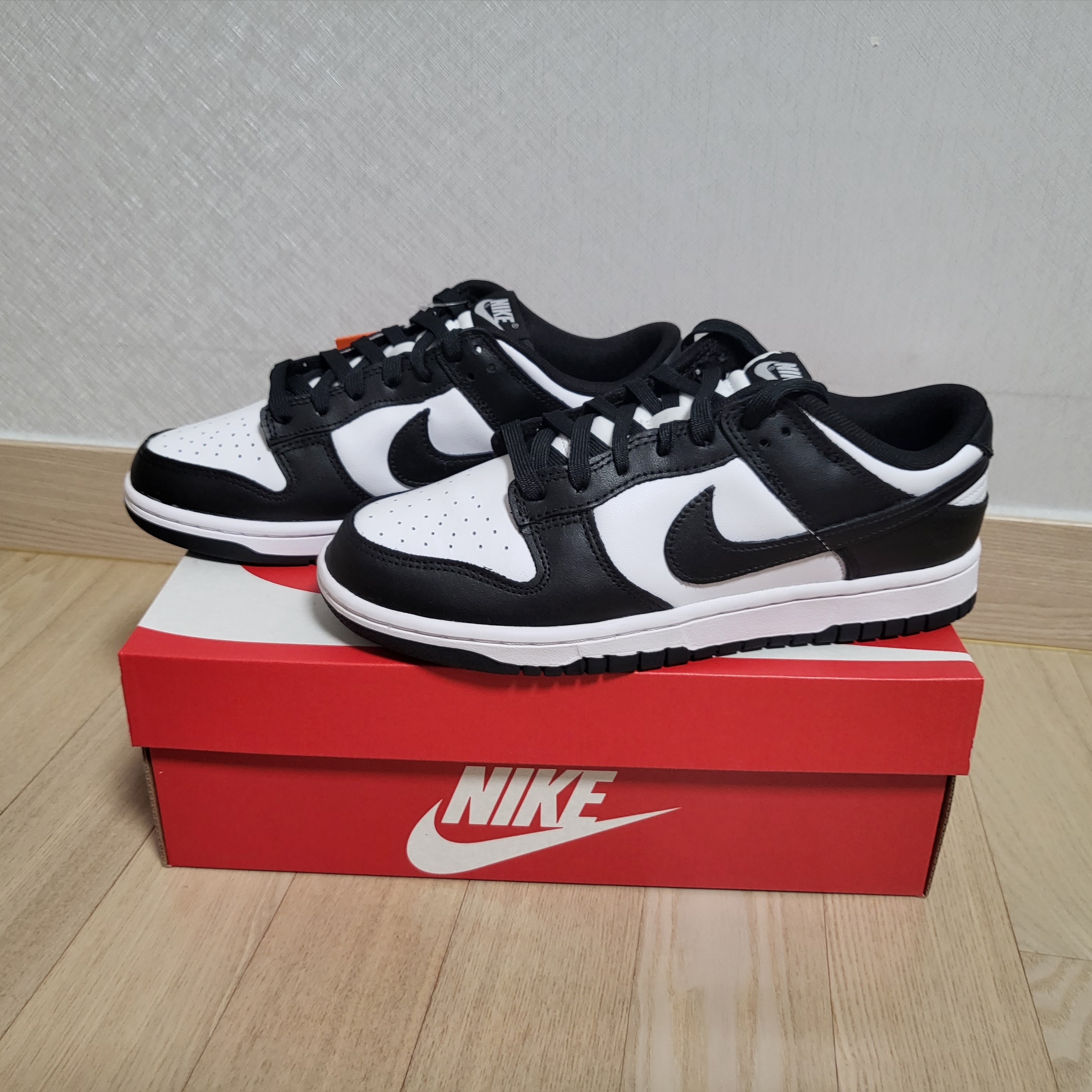 Nike Dunk Low Retro Black 착용 스타일 - 3
