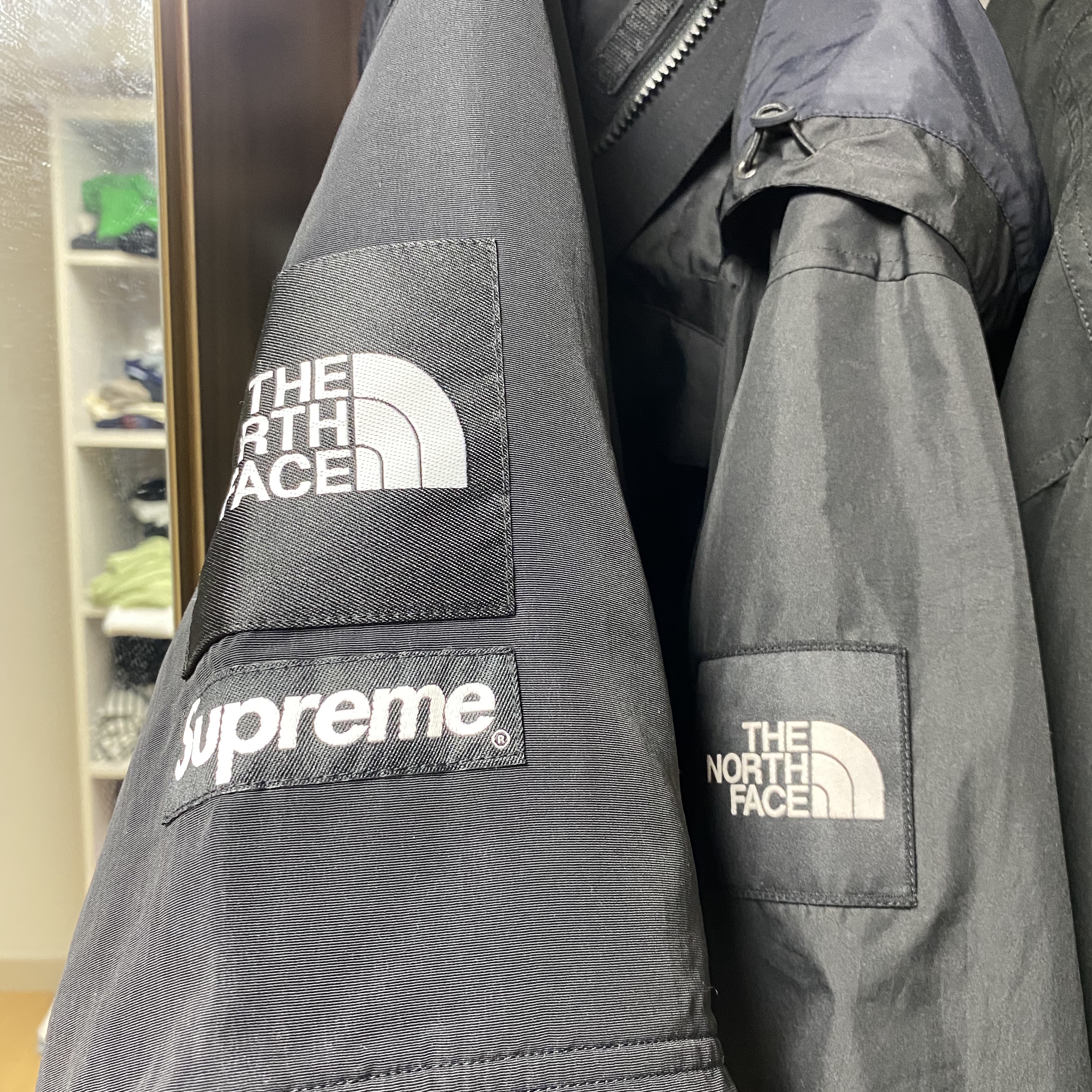 Supreme x The North Face Trekking Convertible Jacket Black - 22SS 착용 스타일 - 1