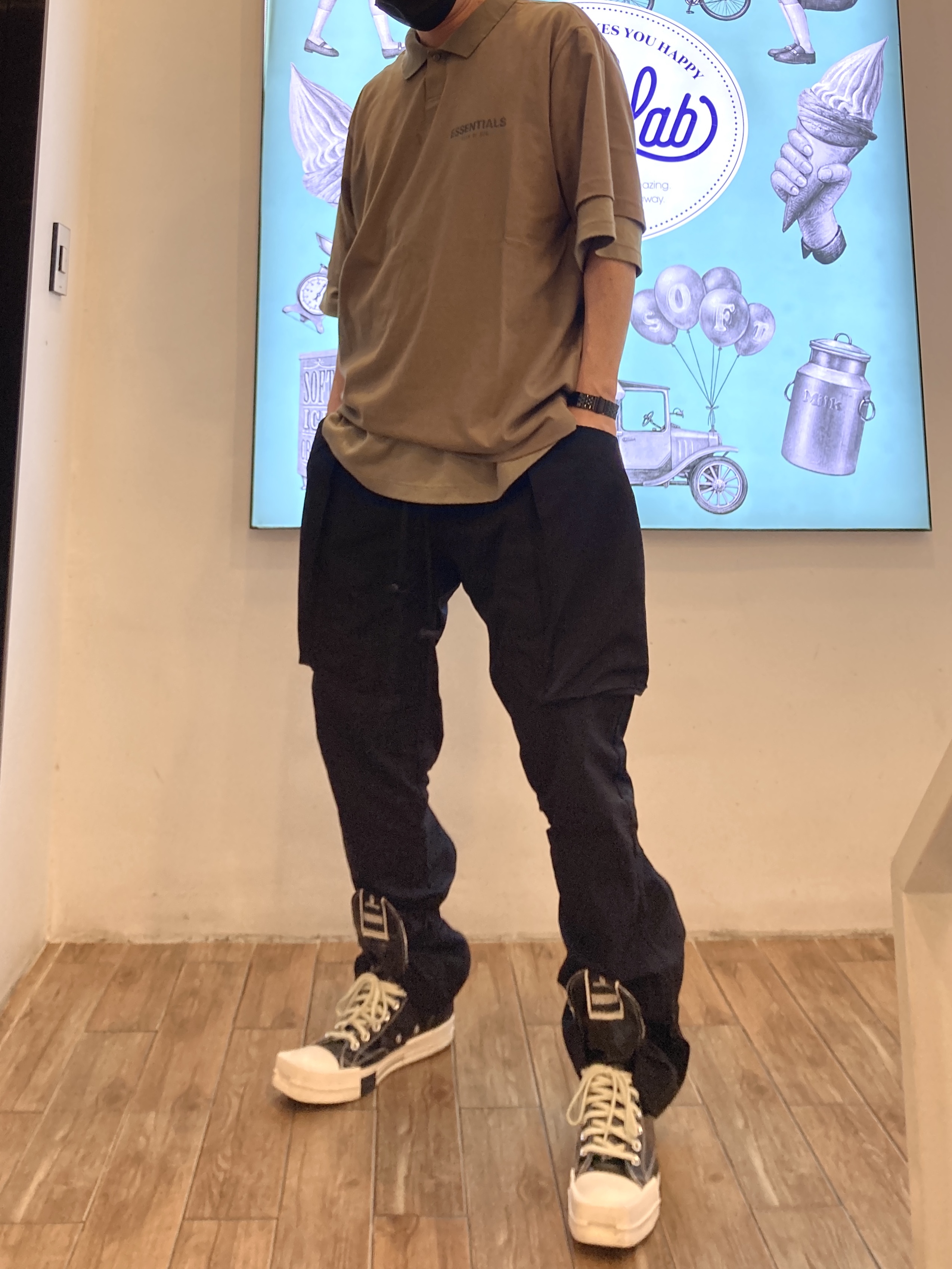 Converse x Drkshdw Turbodrk Chuck 70 Hi Black Lacquered Denim, Essentials Short Sleeve Polo Harvest - 21FW 착용 스타일 - 3