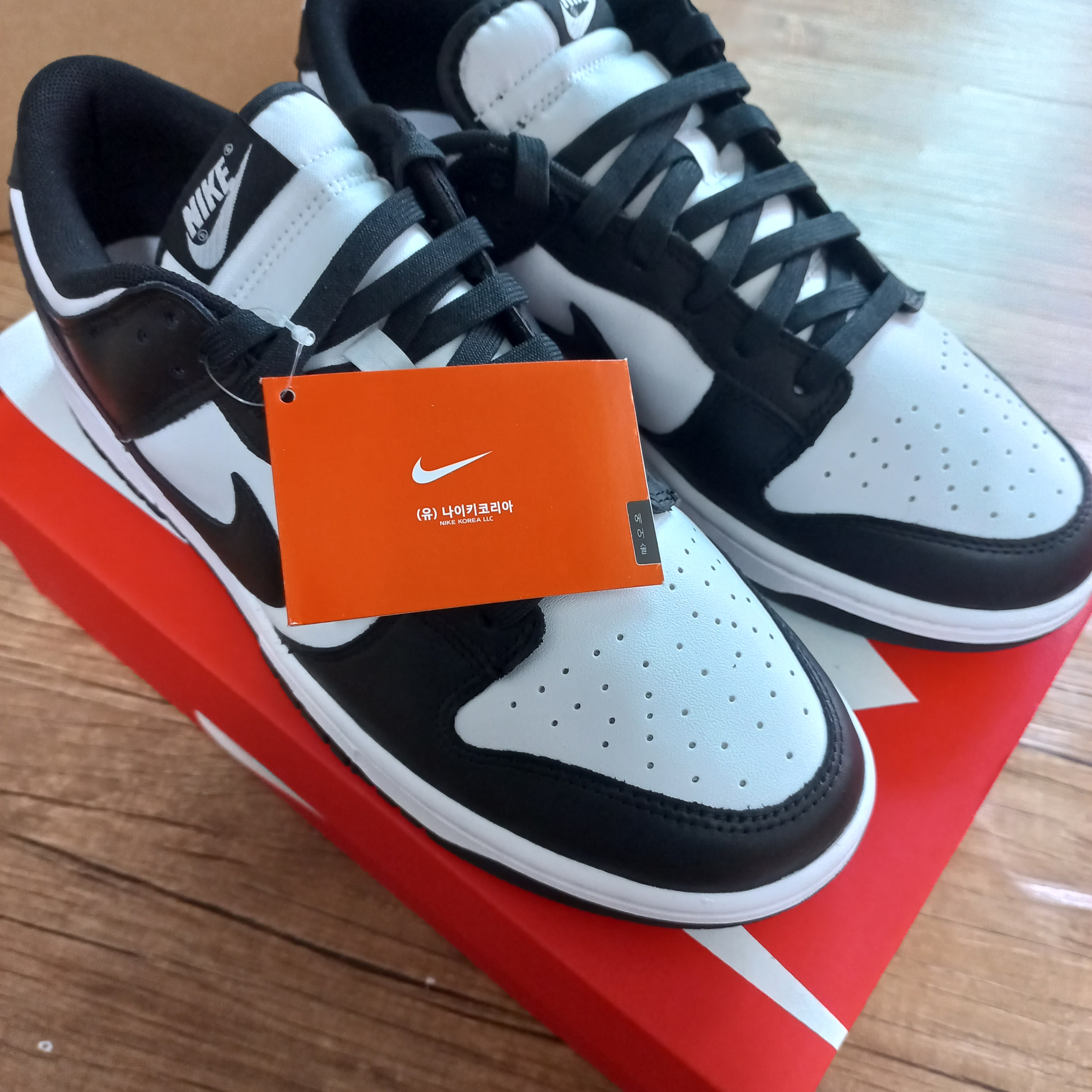 Nike Dunk Low Retro Black 착용 스타일 - 2