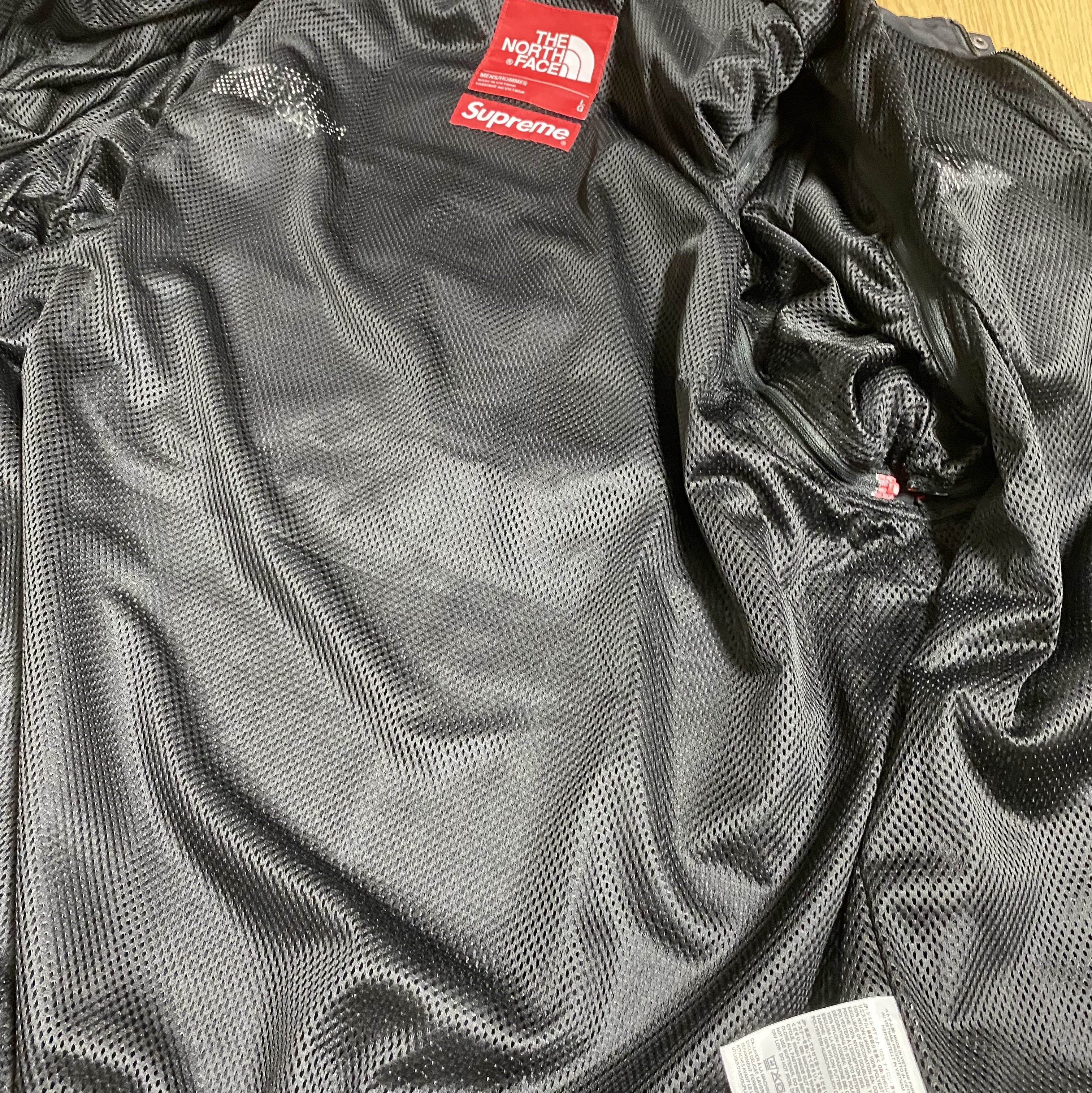 Supreme x The North Face Trekking Convertible Jacket Black - 22SS 착용 스타일 - 2