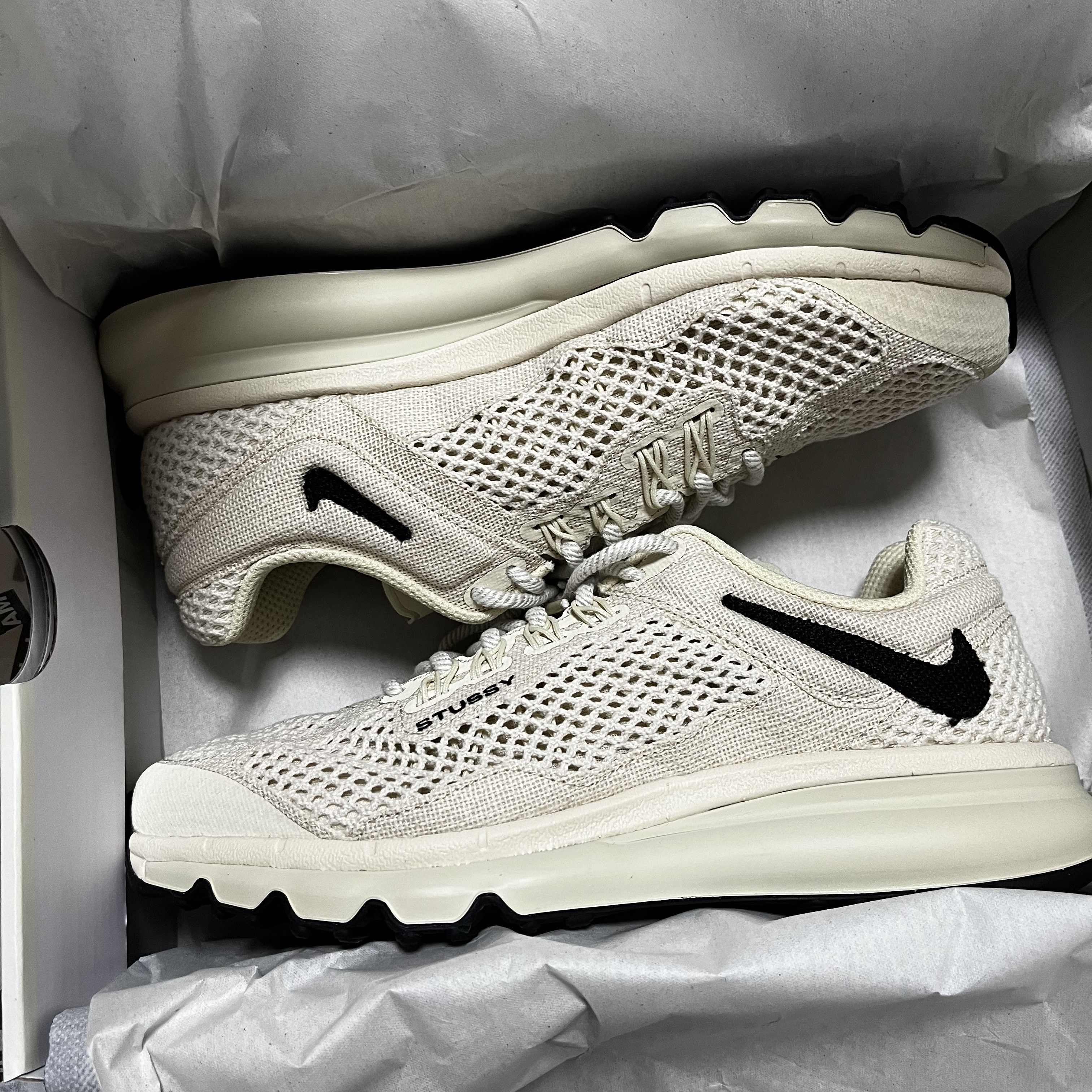 Nike x Stussy Air Max 2013 Fossil 착용 스타일