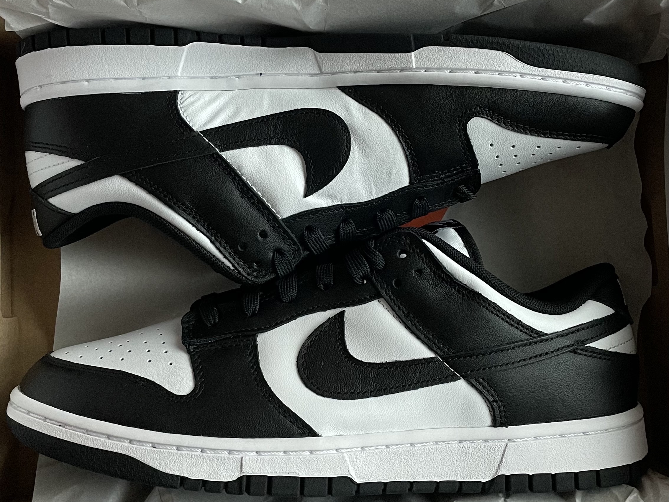 Nike Dunk Low Retro Black 착용 스타일