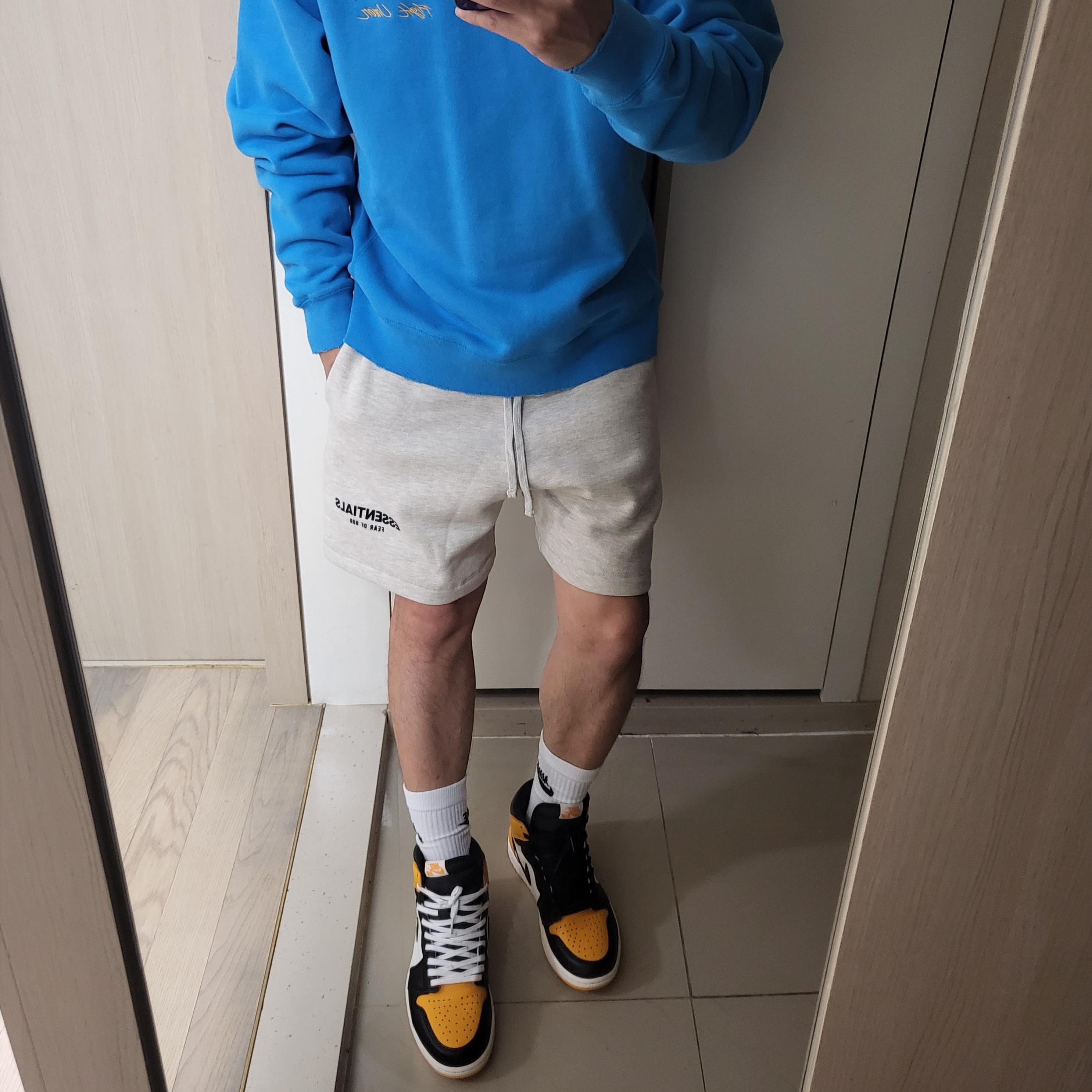 Jordan 1 Retro High OG Taxi 착용 스타일 - 2