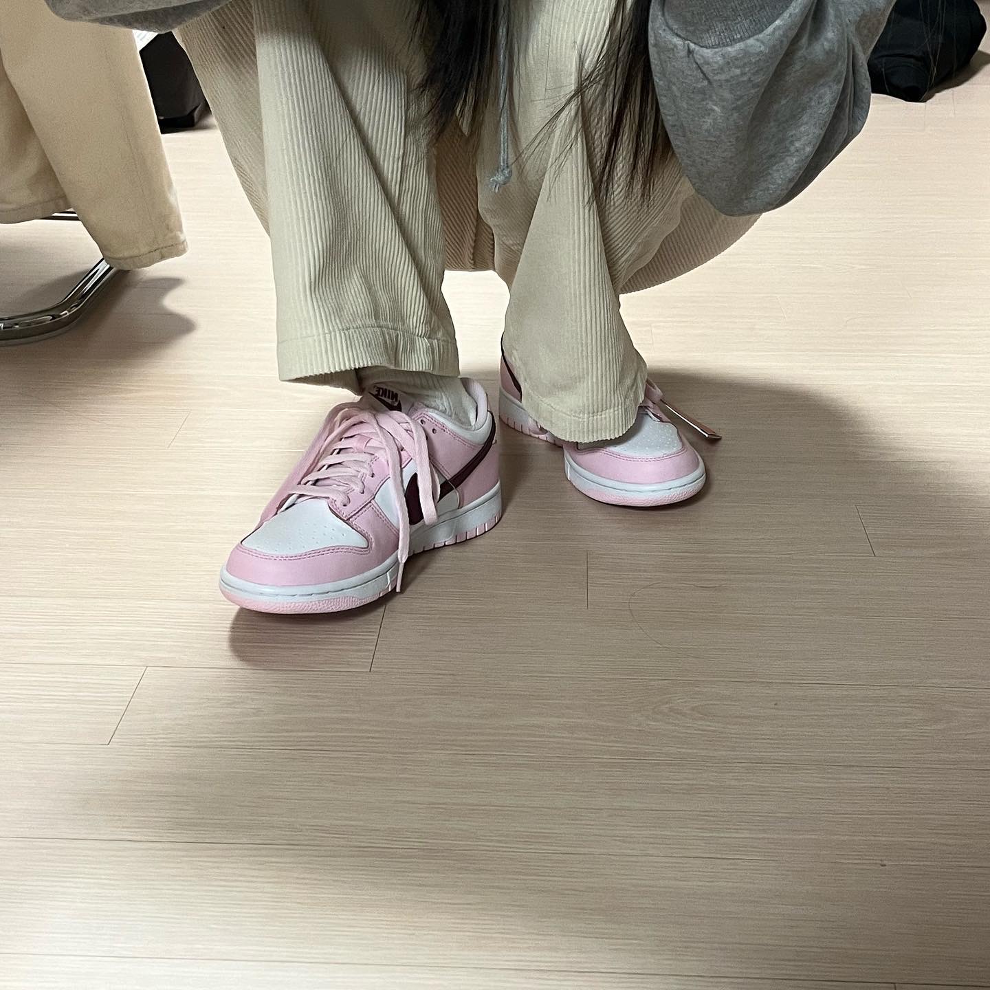 (GS) Nike Dunk Low Pink Foam 착용 스타일 - 2