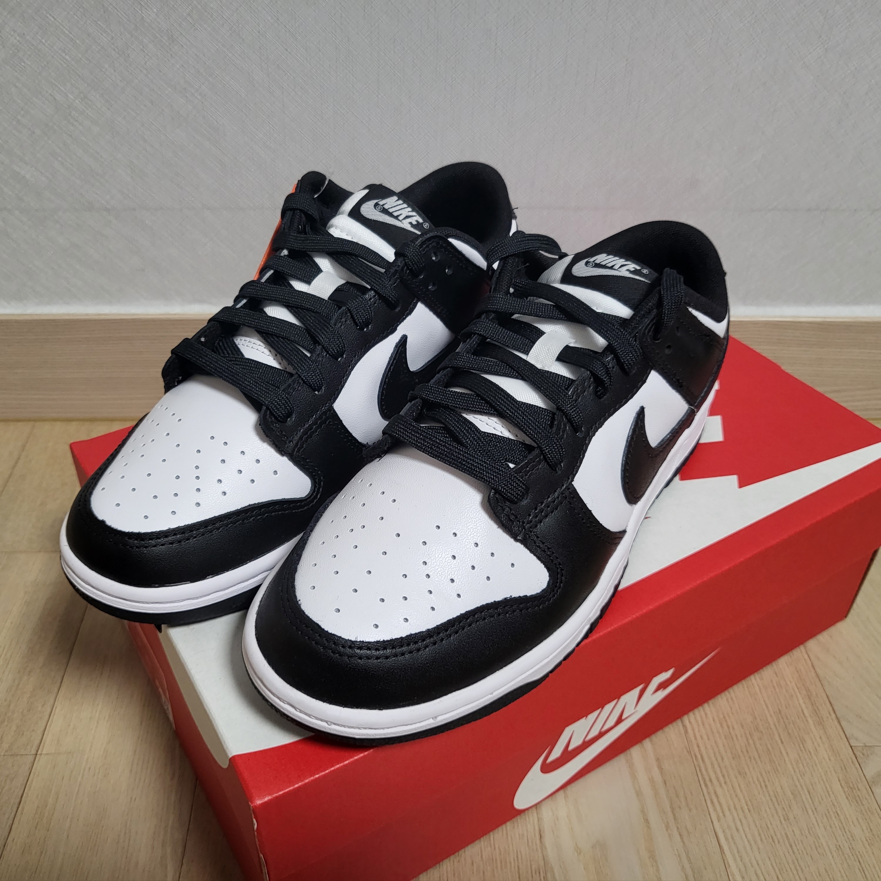 Nike Dunk Low Retro Black 착용 스타일 - 4