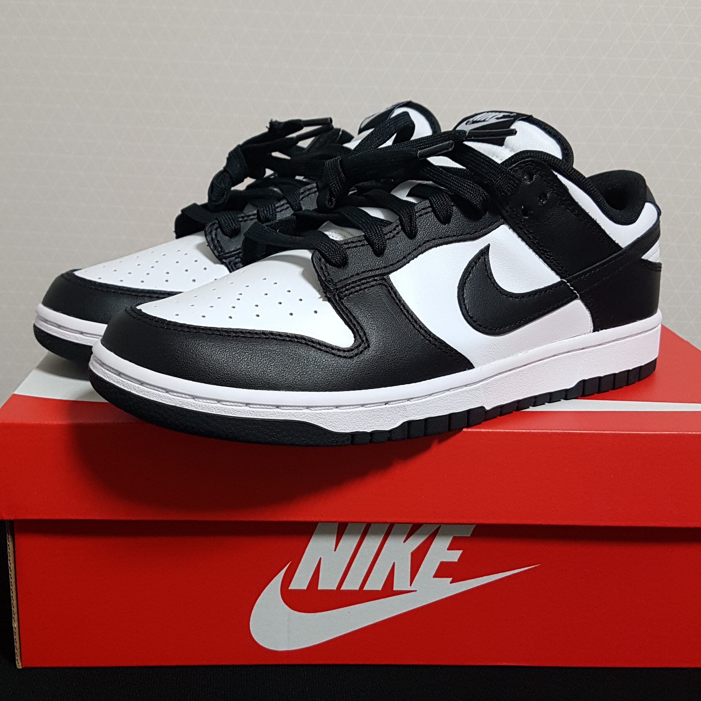 Nike Dunk Low Retro Black 착용 스타일