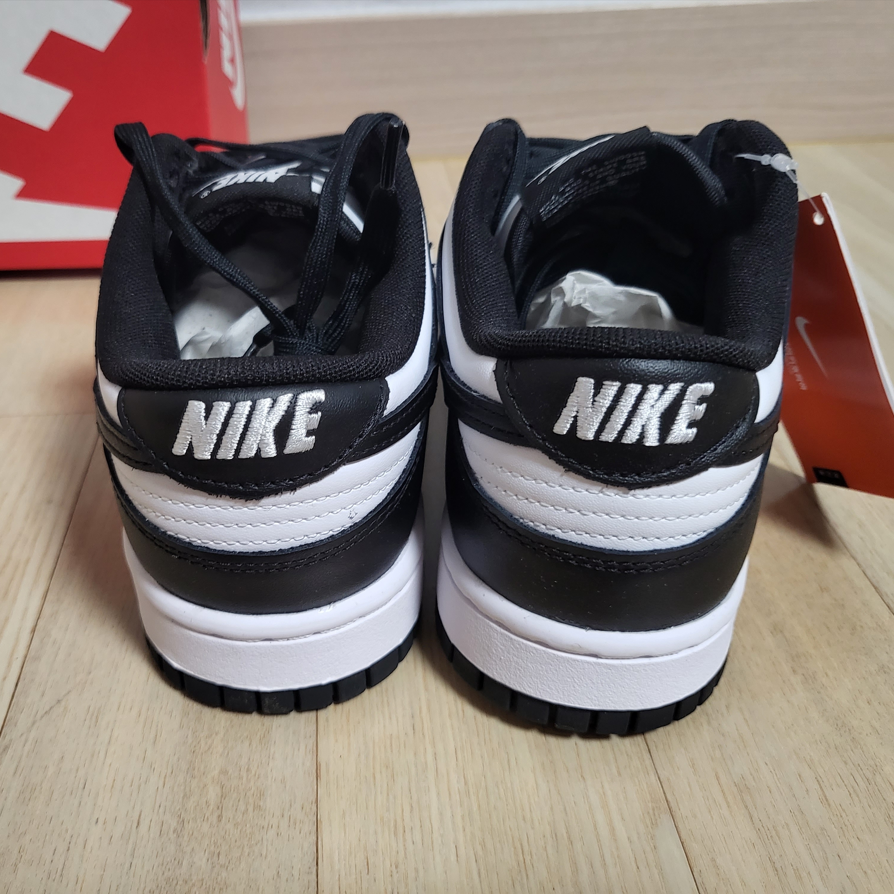 Nike Dunk Low Retro Black 착용 스타일 - 5