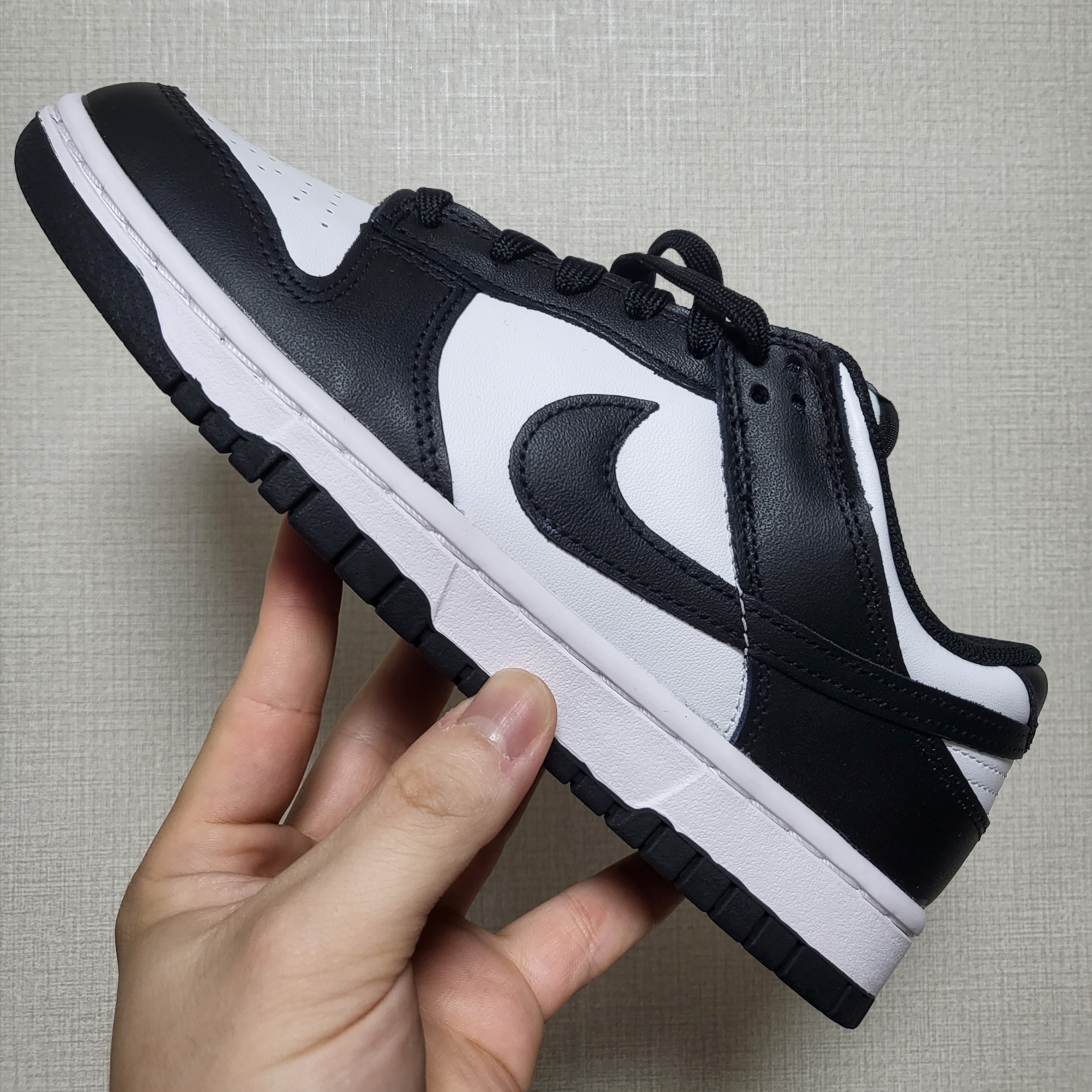 (W) Nike Dunk Low Black 착용 스타일