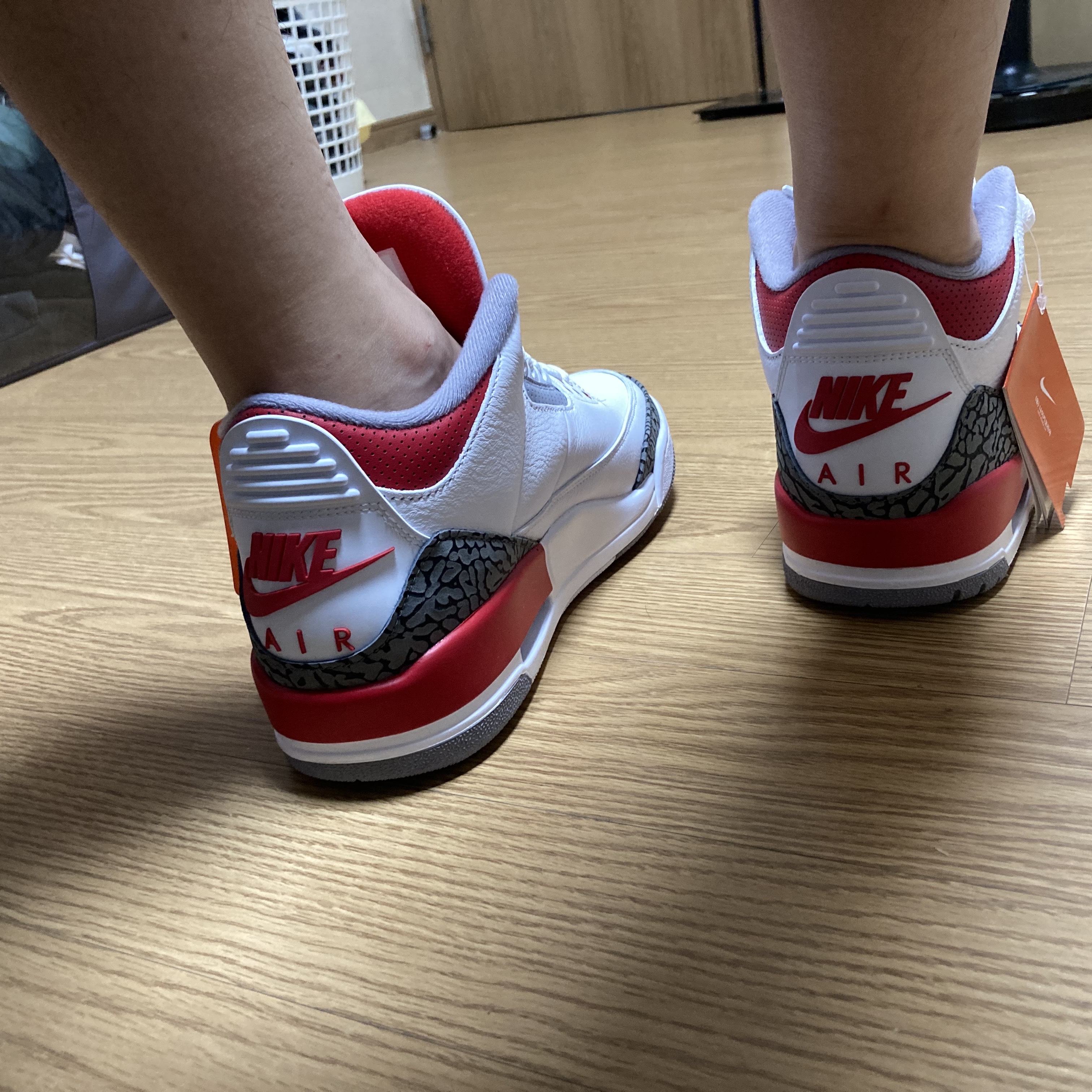 Jordan 3 Retro Fire Red 2022 착용 스타일 - 2